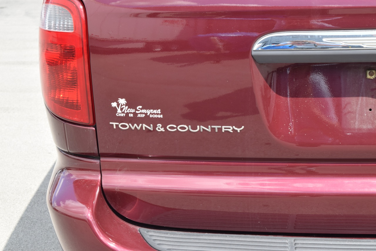 2001 Chrysler Town & Country LXI Minivan