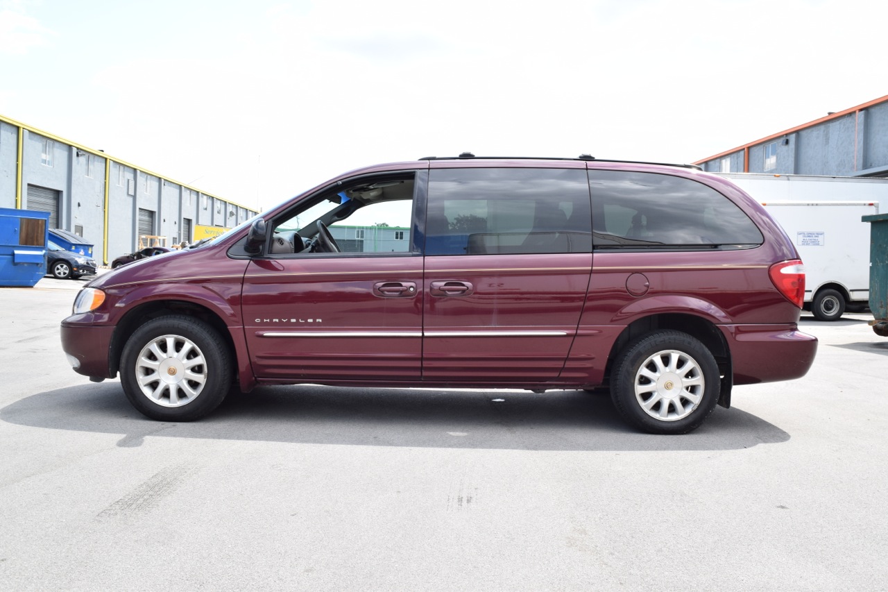 2001 Chrysler Town & Country LXI Minivan