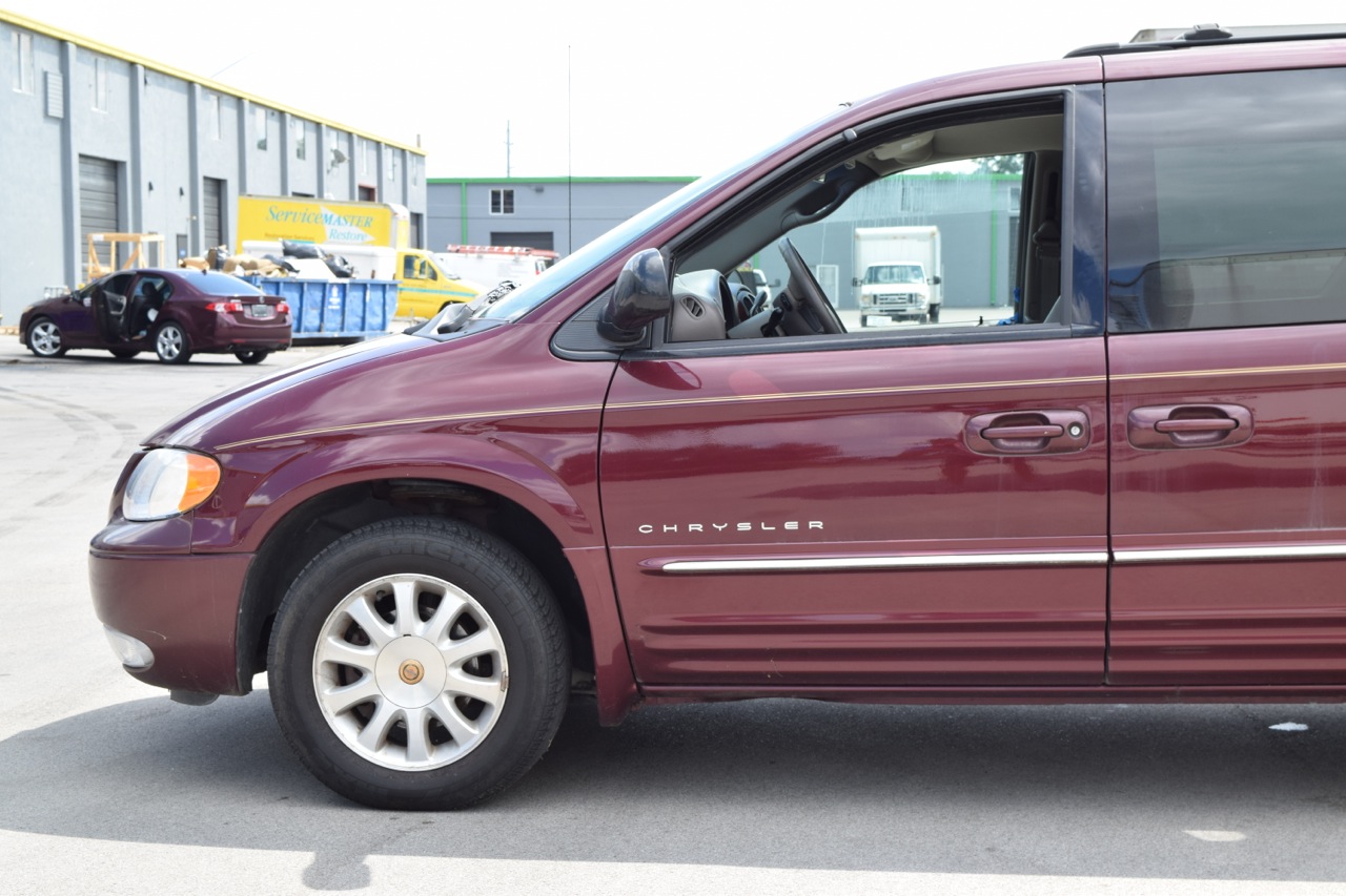 2001 Chrysler Town & Country LXI Minivan