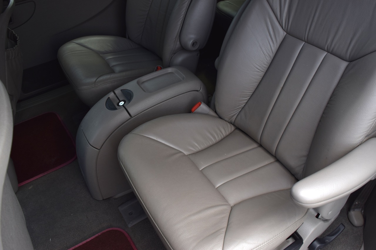 2001 Chrysler Town & Country LXI Minivan