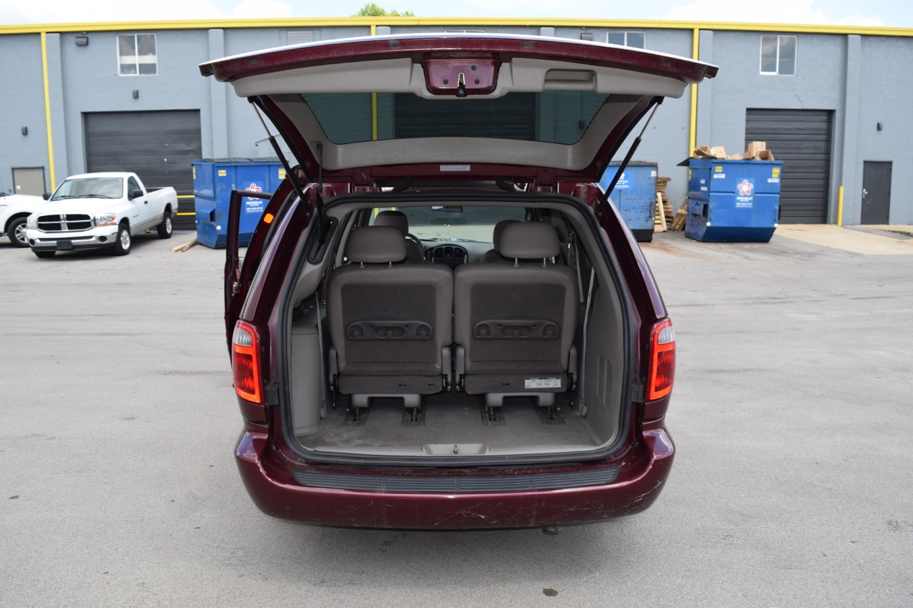 2001 Chrysler Town & Country LXI Minivan