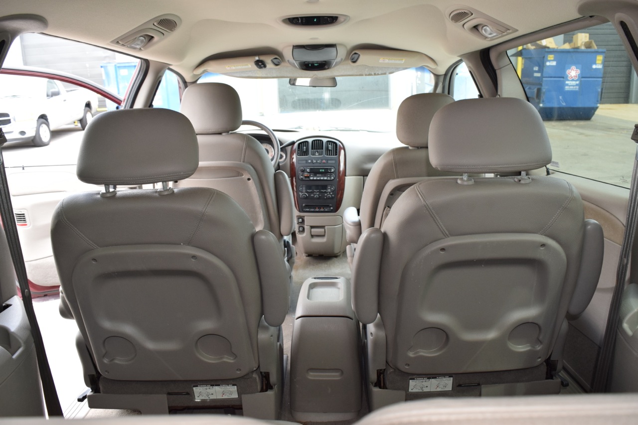 2001 Chrysler Town & Country LXI Minivan