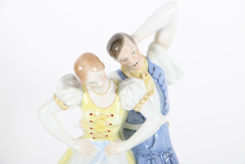 Herend Porcelain Figurine Two Dancing Peasants