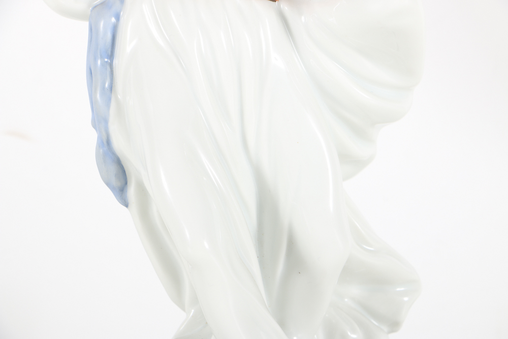 Herend Porcelain Figurine Dancing Peasant
