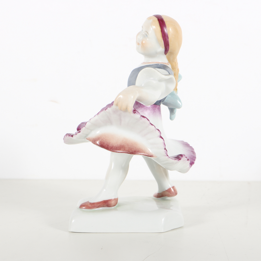 Herend Porcelain Figurine Of Dancing Girl