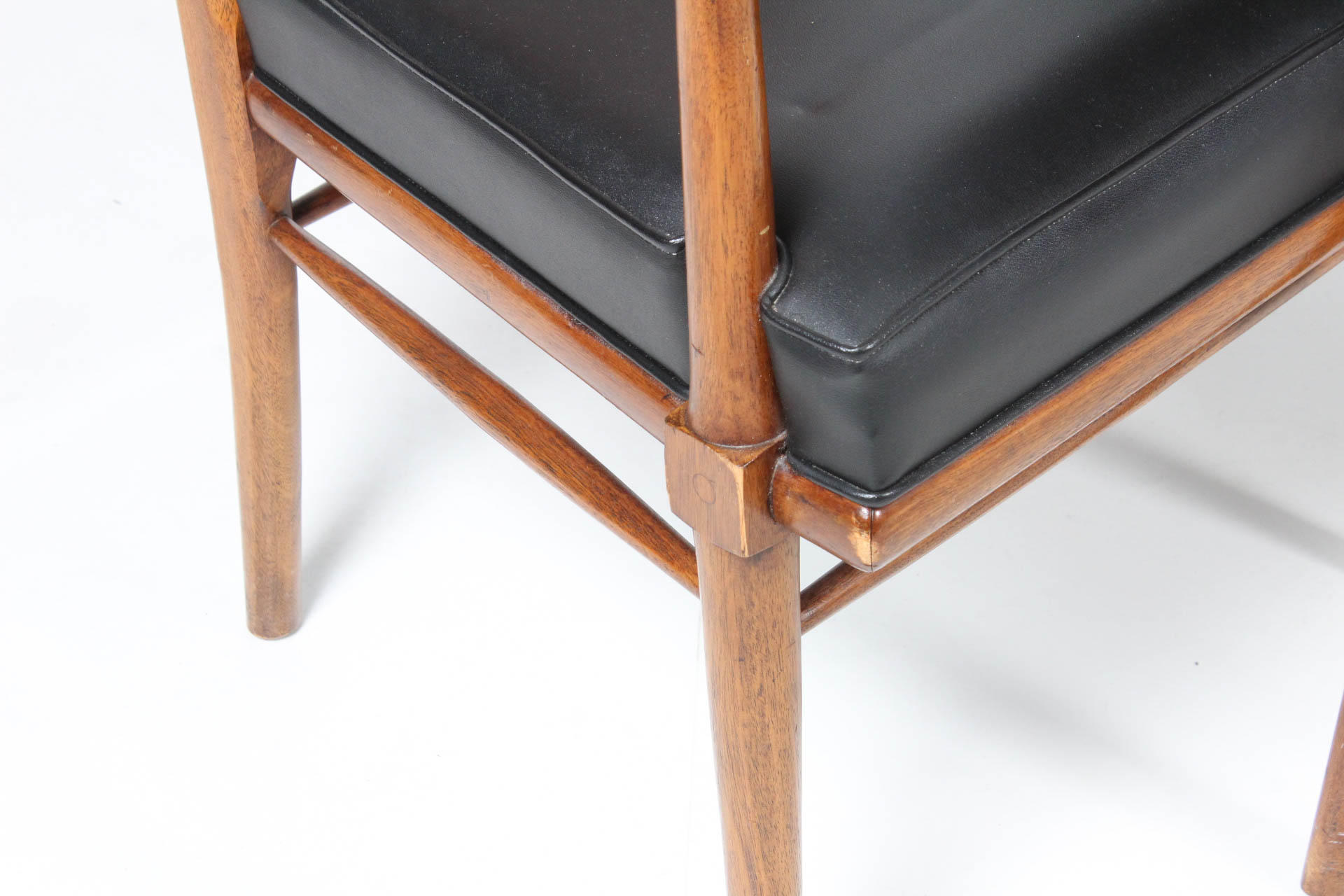 Mid Century Modern Dining Table and Chairs by Henredon