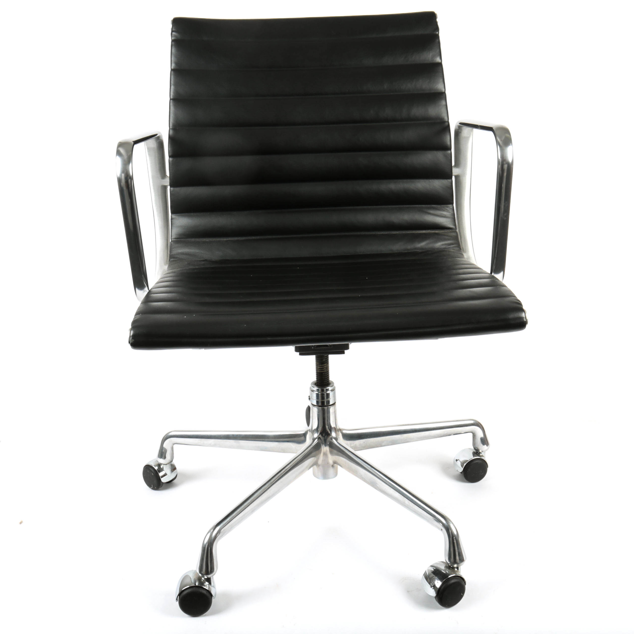 Eames Style "Aluminum Group Management Chair"