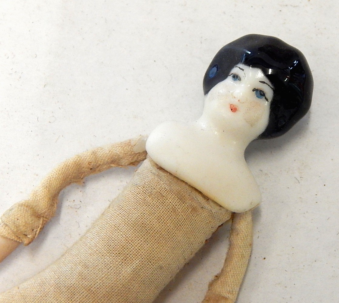 Japanese and Chinese Decorative Collectibles