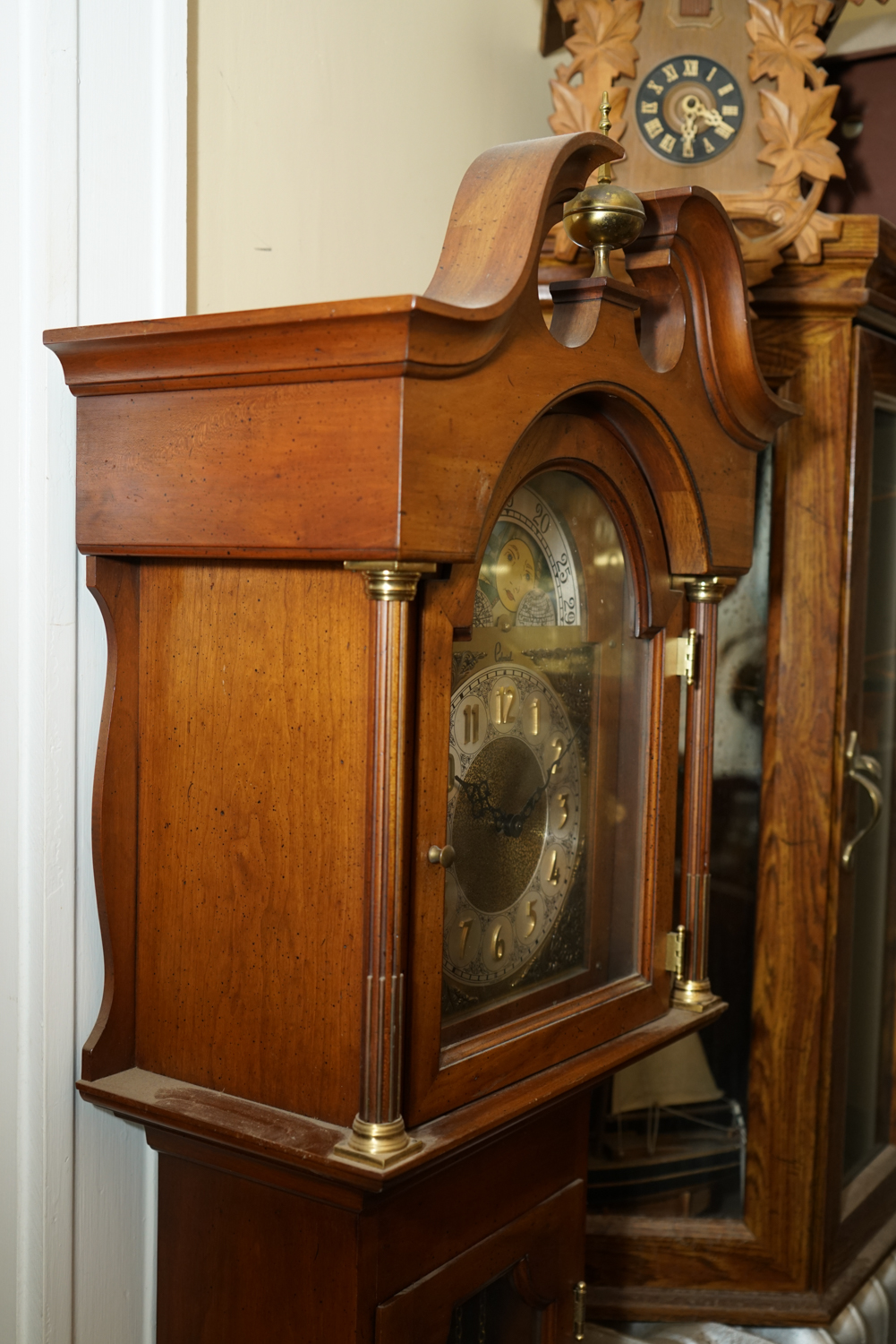 Colonial Manufacturing Co. Grandmother Clock