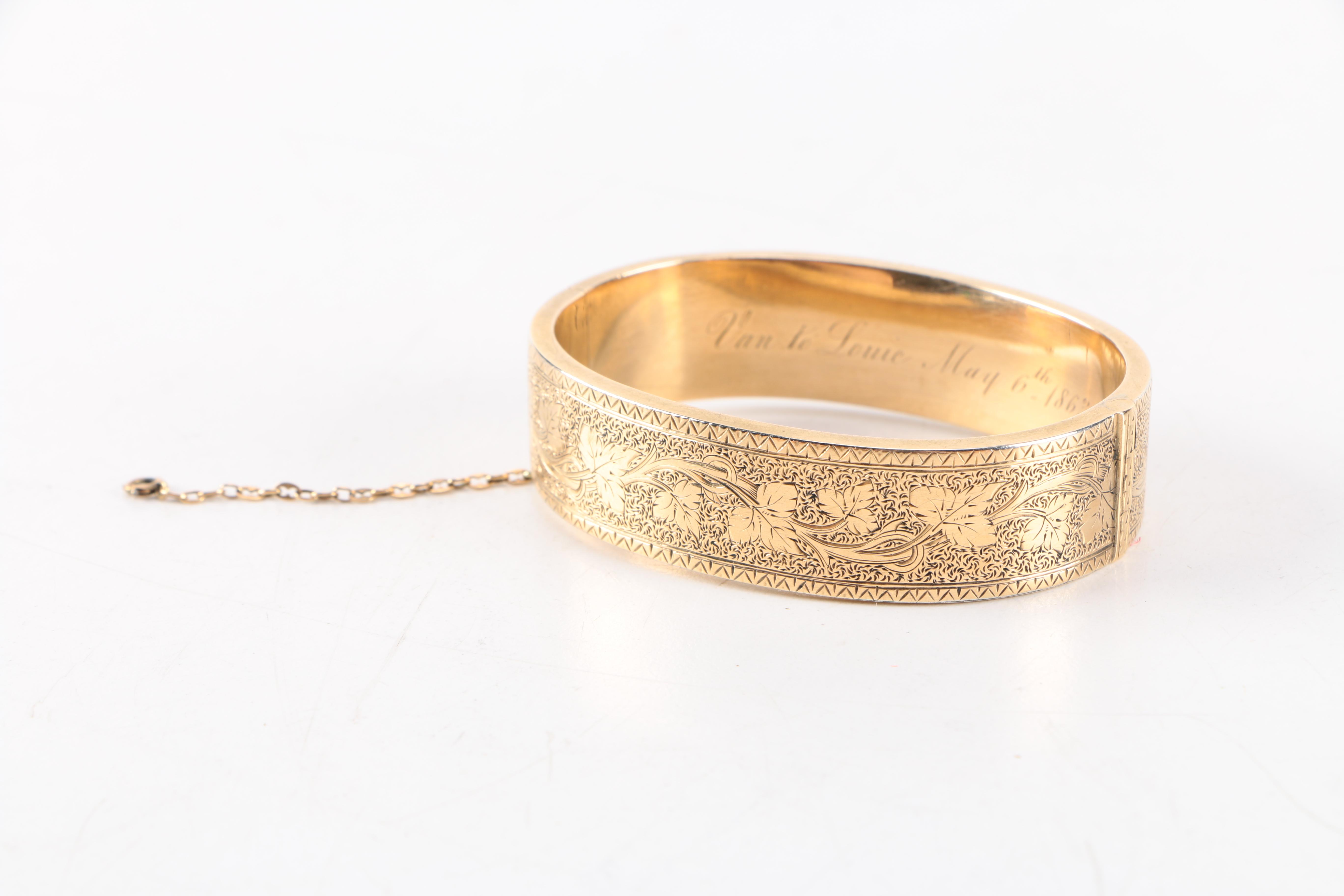 Vintage Gold Tone Bracelet and Brooch