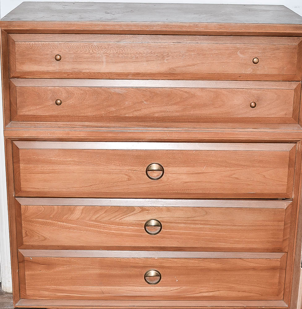 Mid Century Modern Dresser by L.A. Period Furniture Mfg. Co.