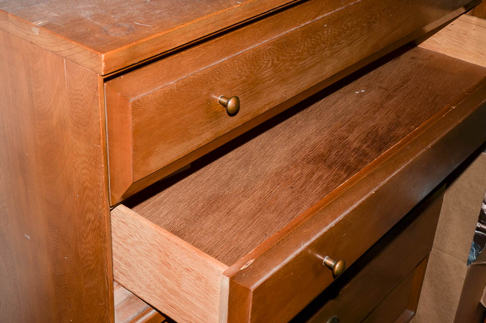 Mid Century Modern Dresser by L.A. Period Furniture Mfg. Co.