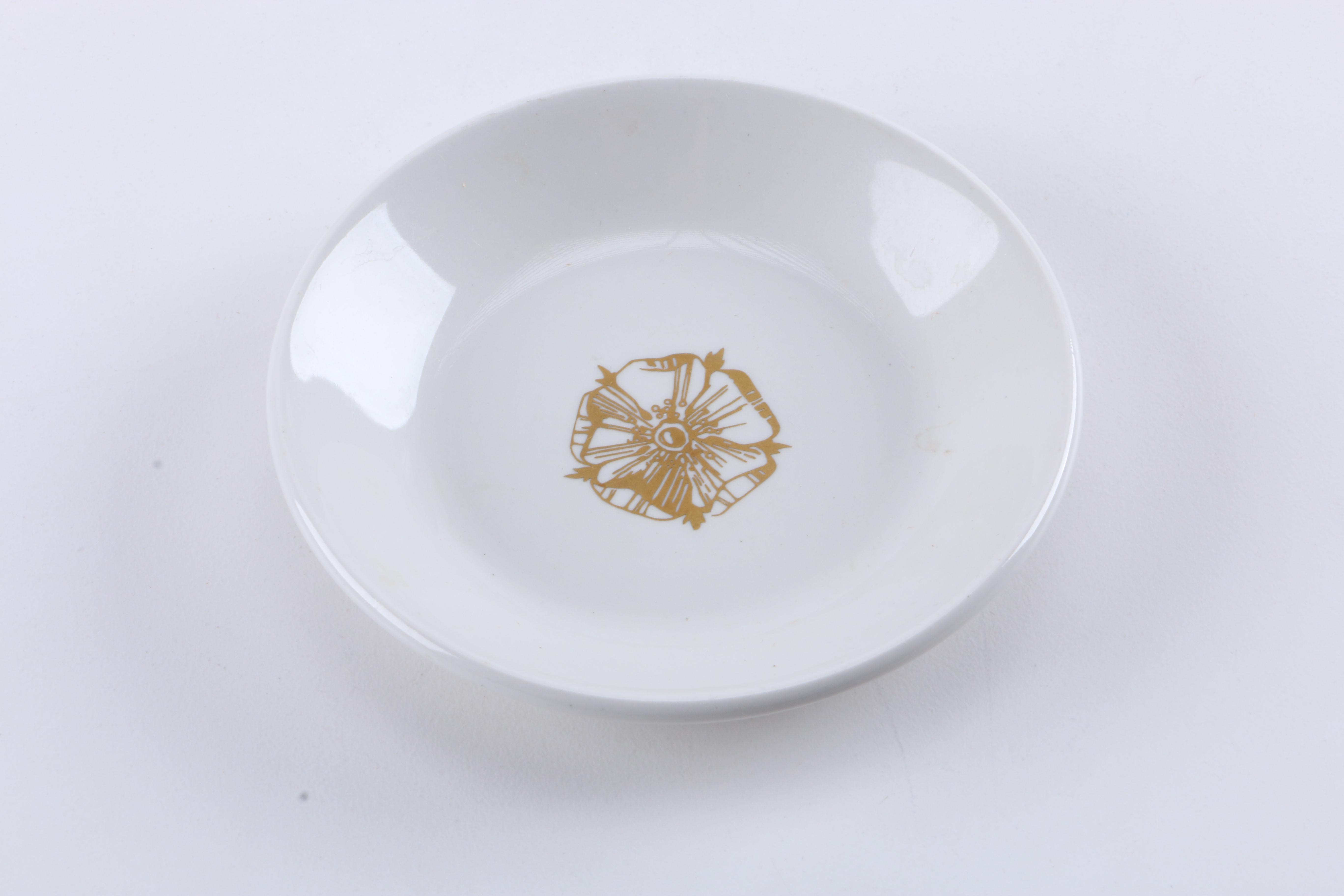 Pico Japanese Porcelain Smoking Set with Others