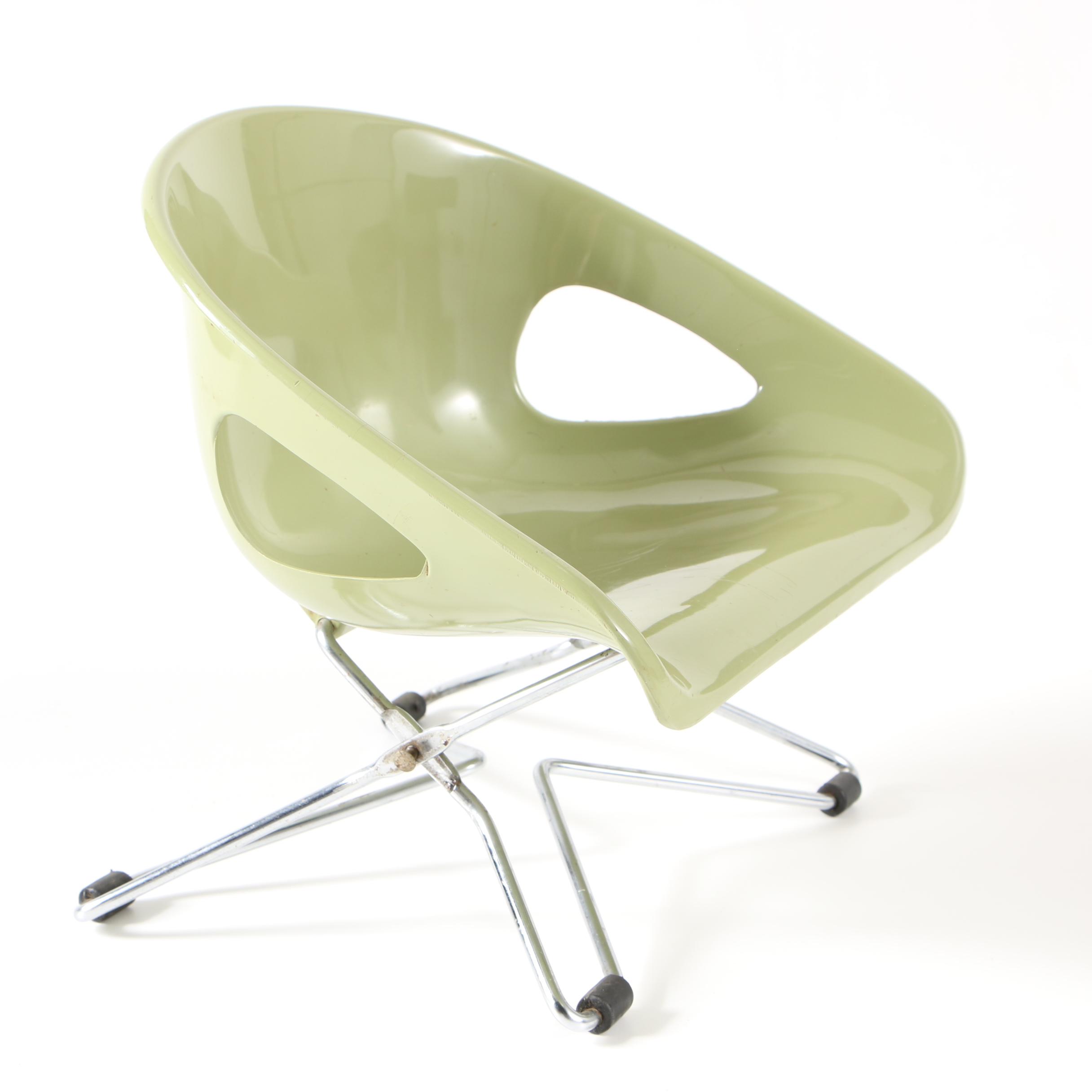 Mid-Century Modern Style Children's Scoop Chair by Cosco