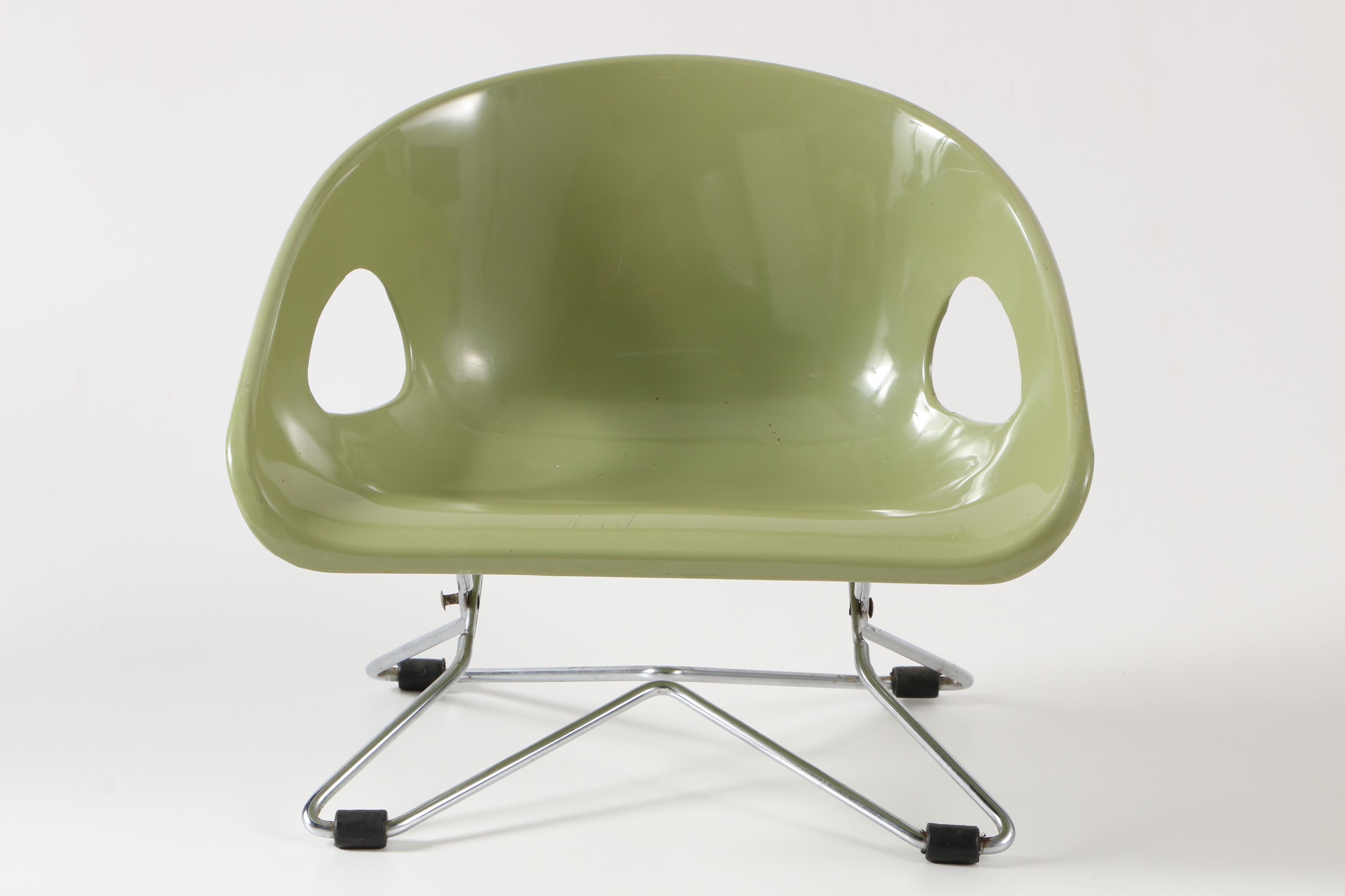 Mid-Century Modern Style Children's Scoop Chair by Cosco