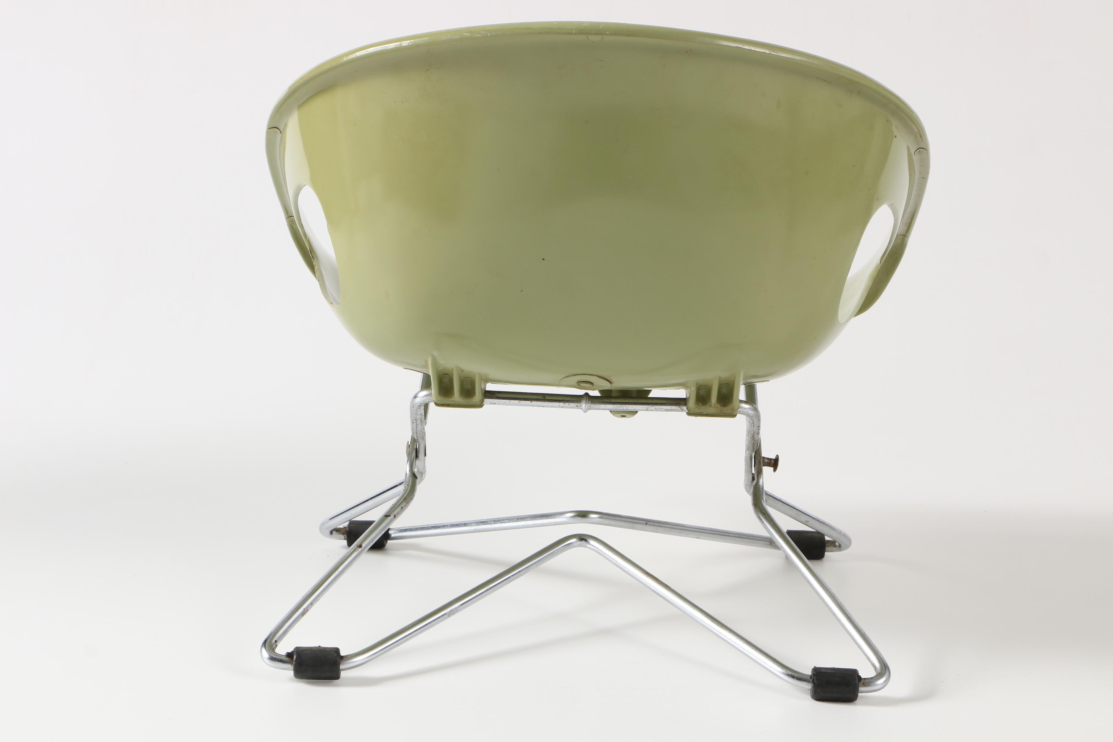 Mid-Century Modern Style Children's Scoop Chair by Cosco