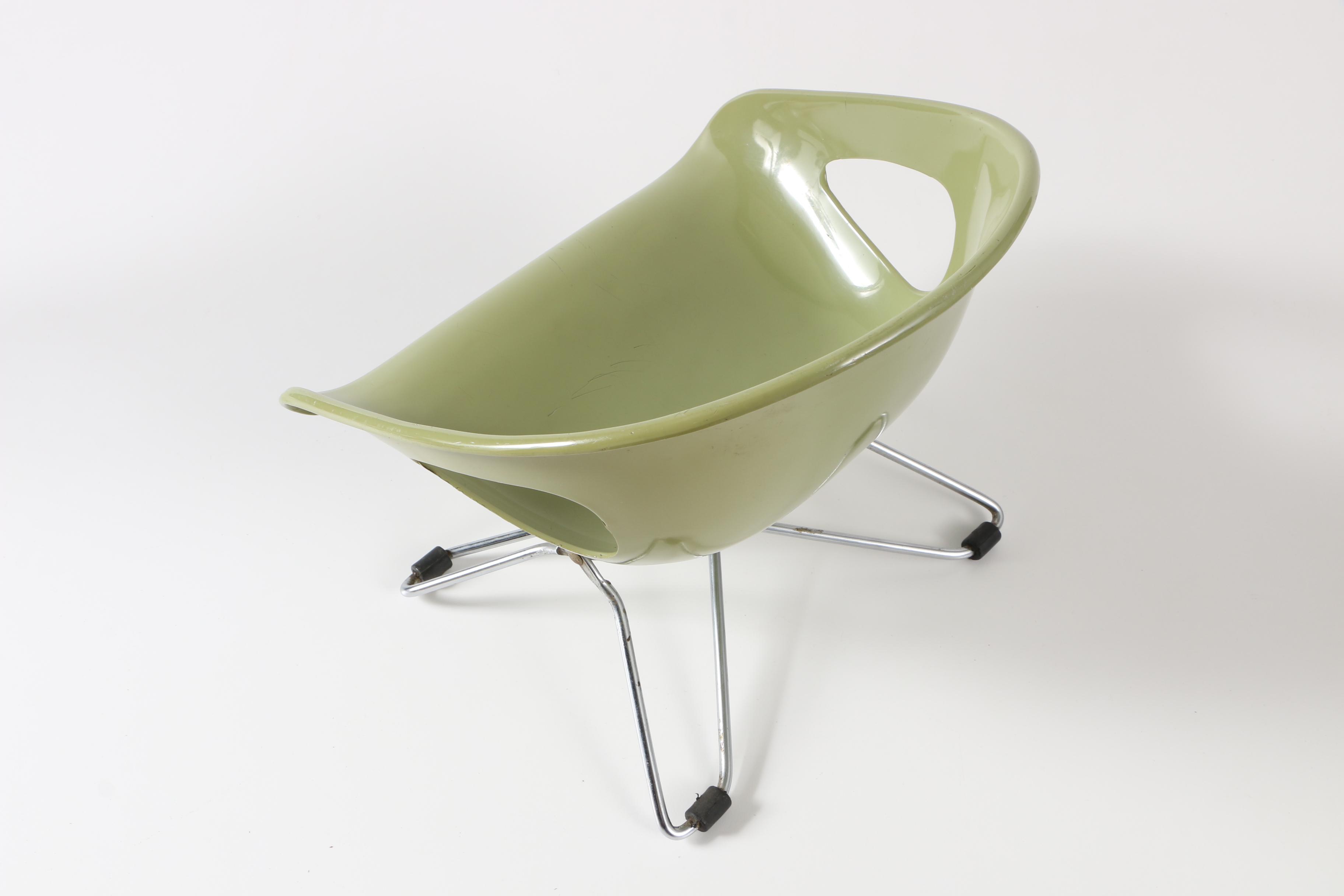Mid-Century Modern Style Children's Scoop Chair by Cosco