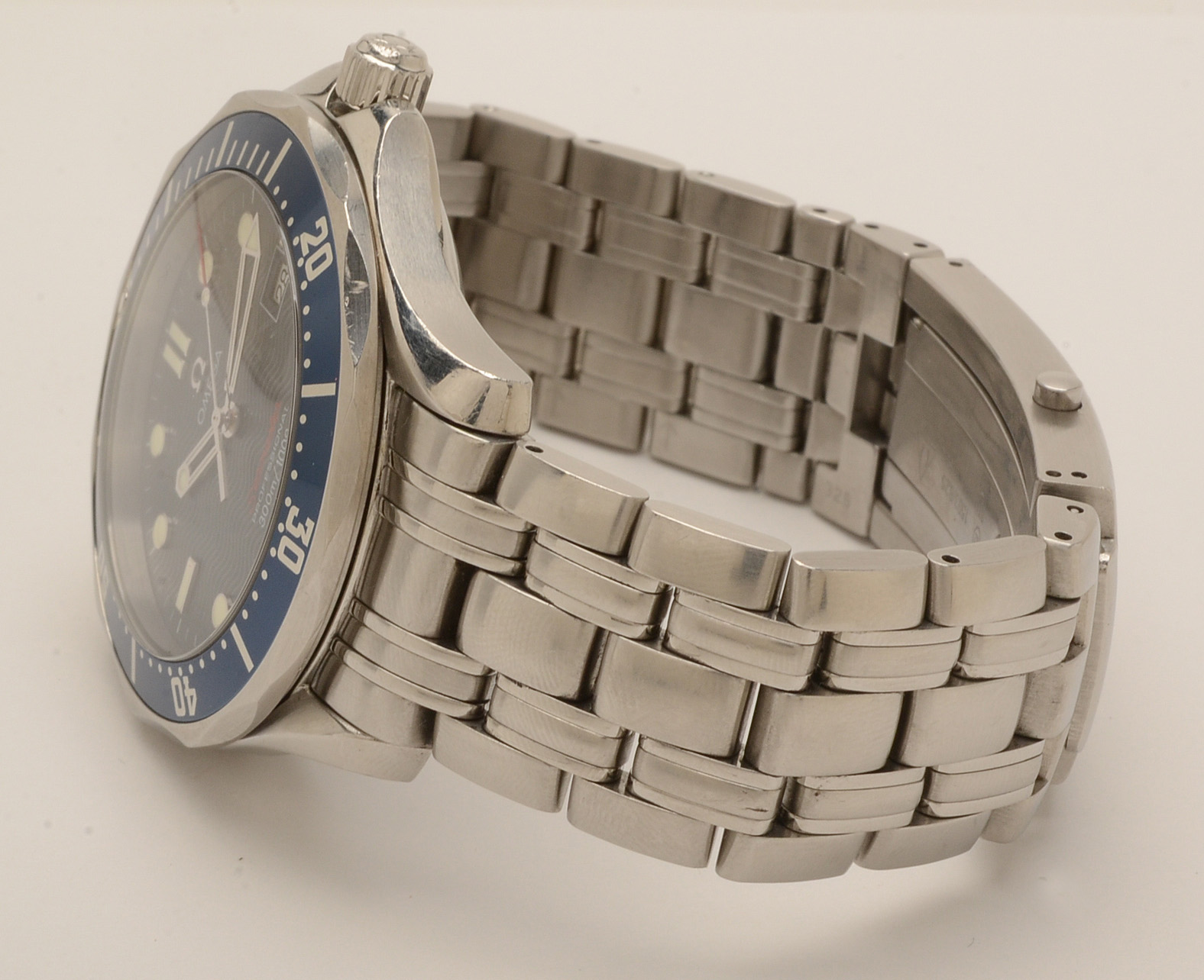 Omega Seamaster Professional Full Size Blue "James Bond" Quartz