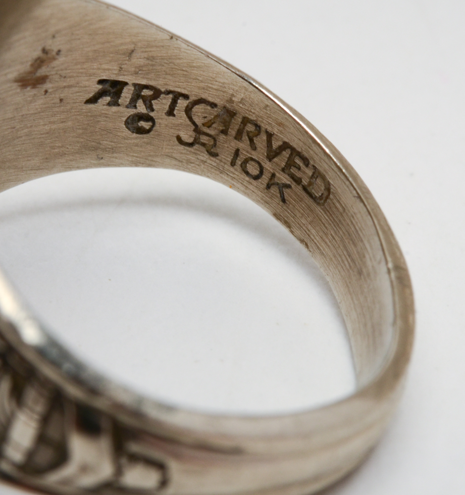 1977 Vintage 10K White Gold Synthetic Spinel "Lloyd" Class Ring