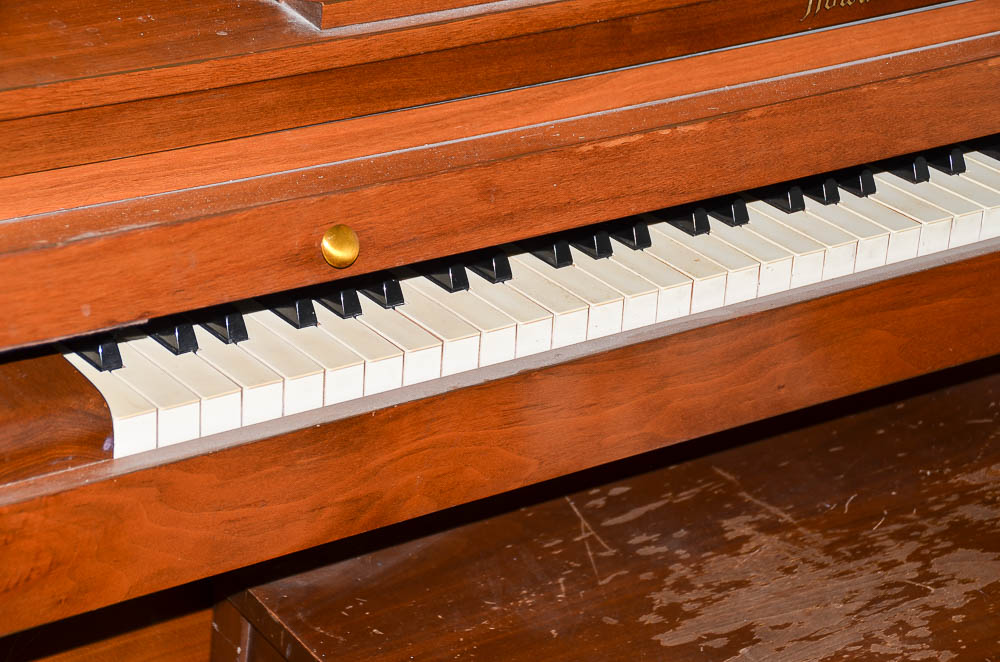 Vintage Howard Spinet Piano by Baldwin