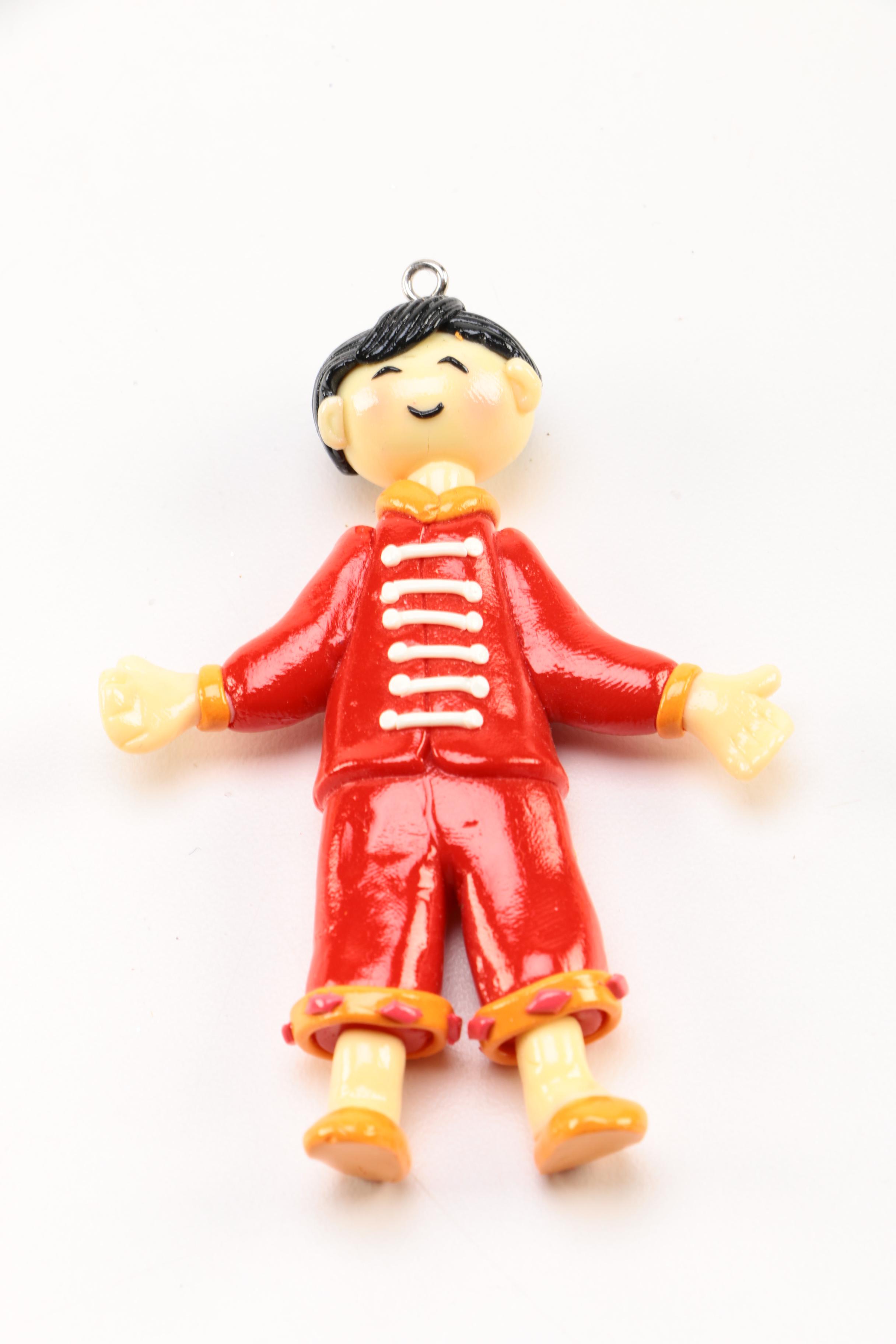 A Collection of Vintage 'Shiny Brite'-Style Tree Ornaments