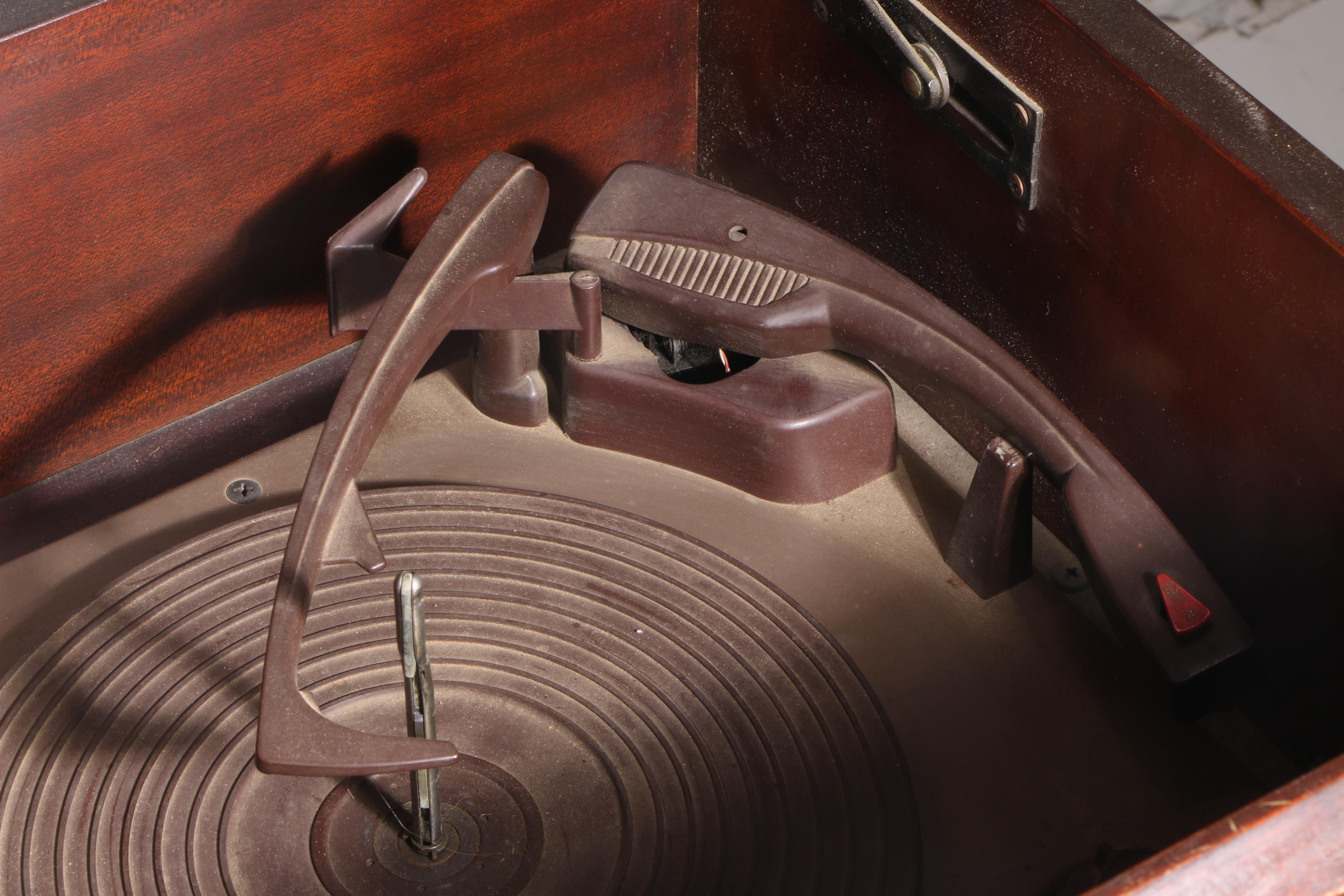 Vintage Fisher Console Stereo