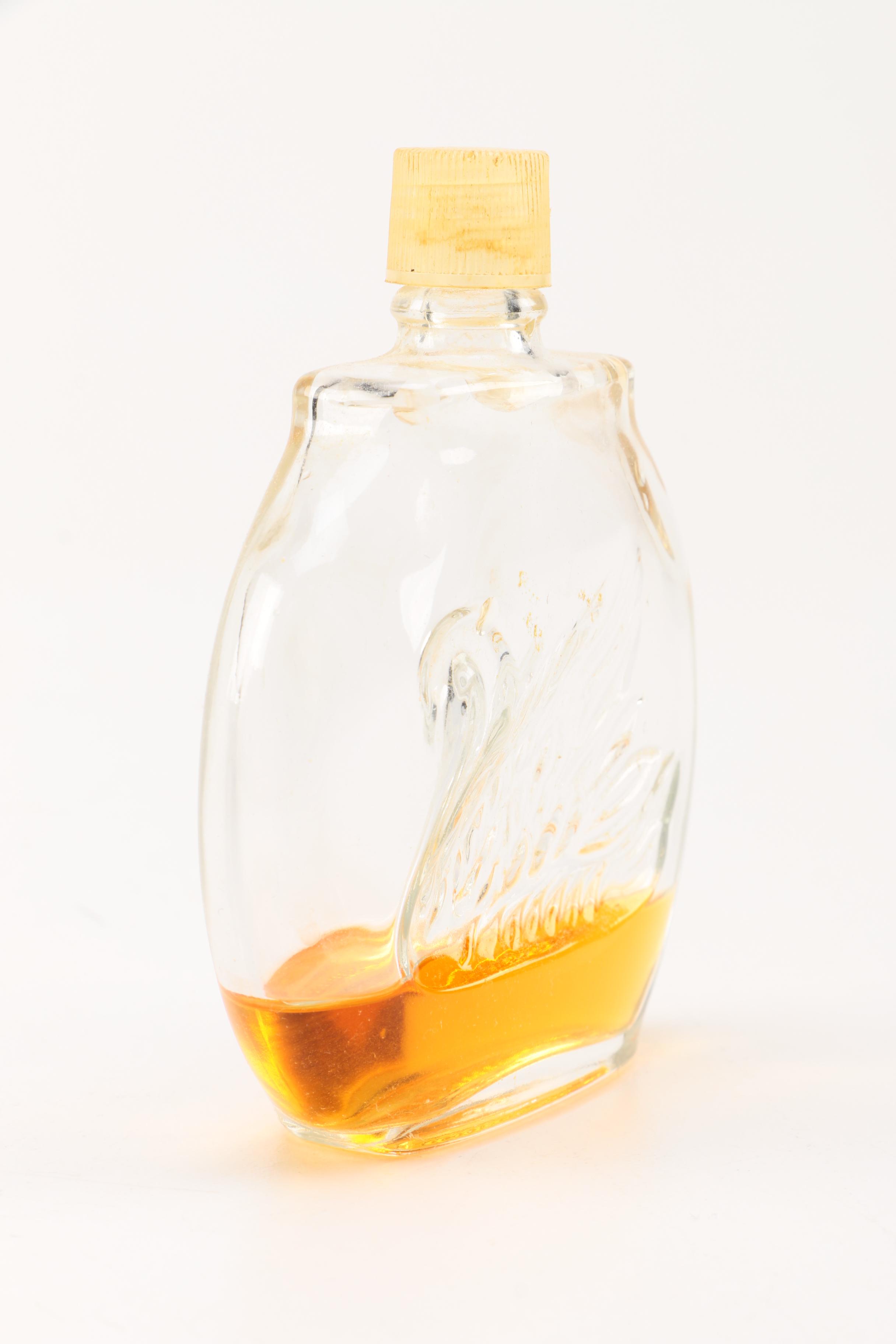 Miniature Perfumes Including Shalimar and Salvador Dali