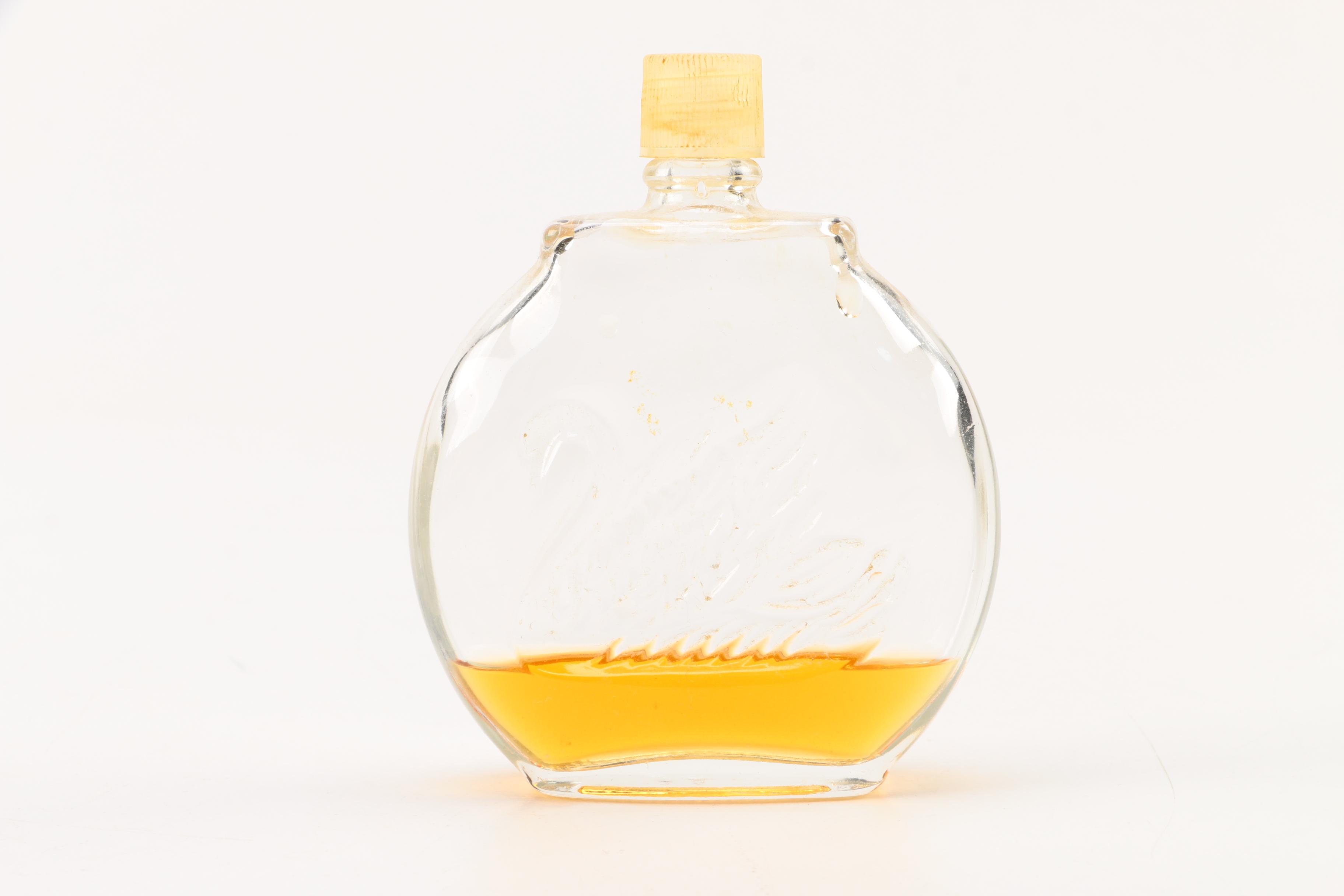 Miniature Perfumes Including Shalimar and Salvador Dali