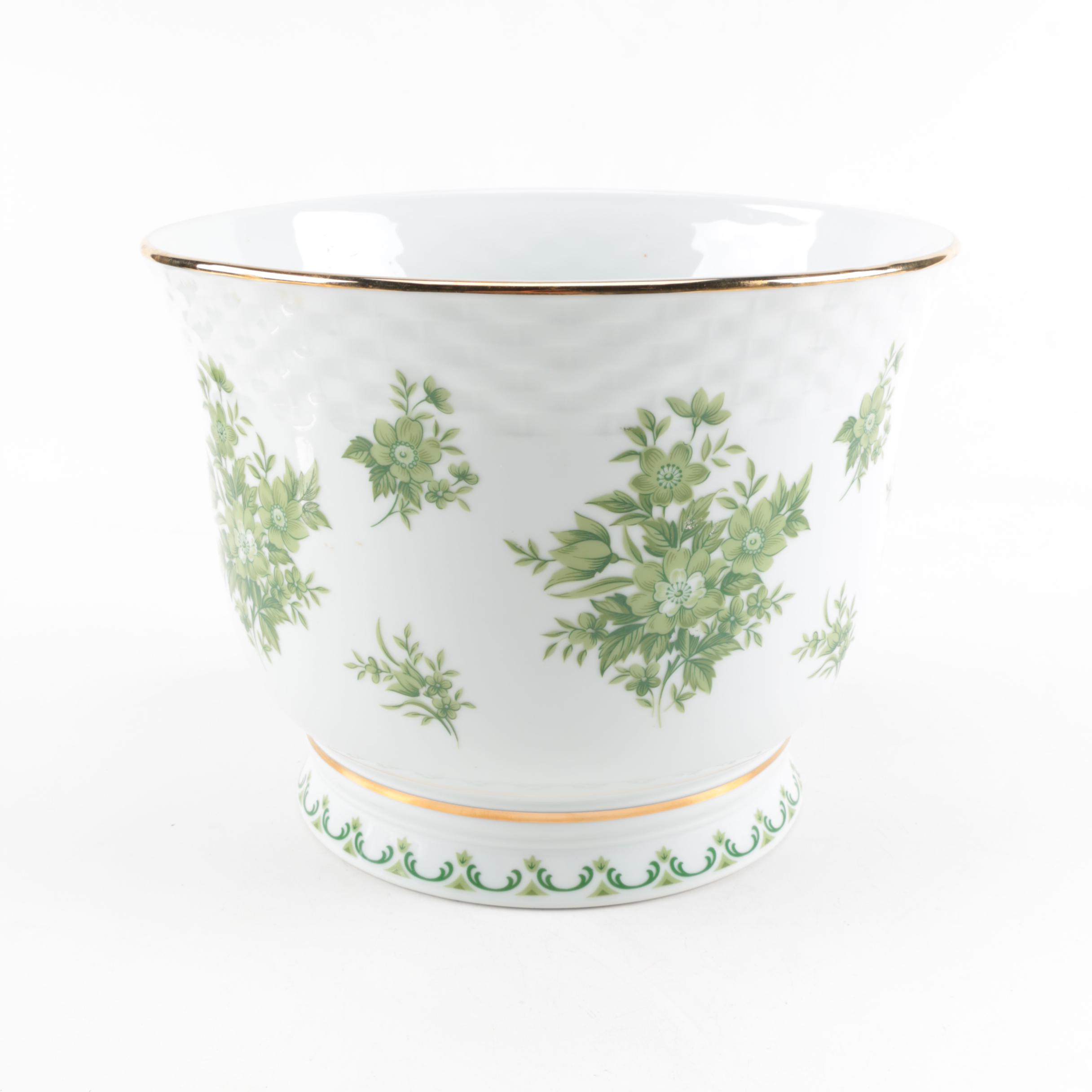 Nagoya Shokai Green Floral China Planter