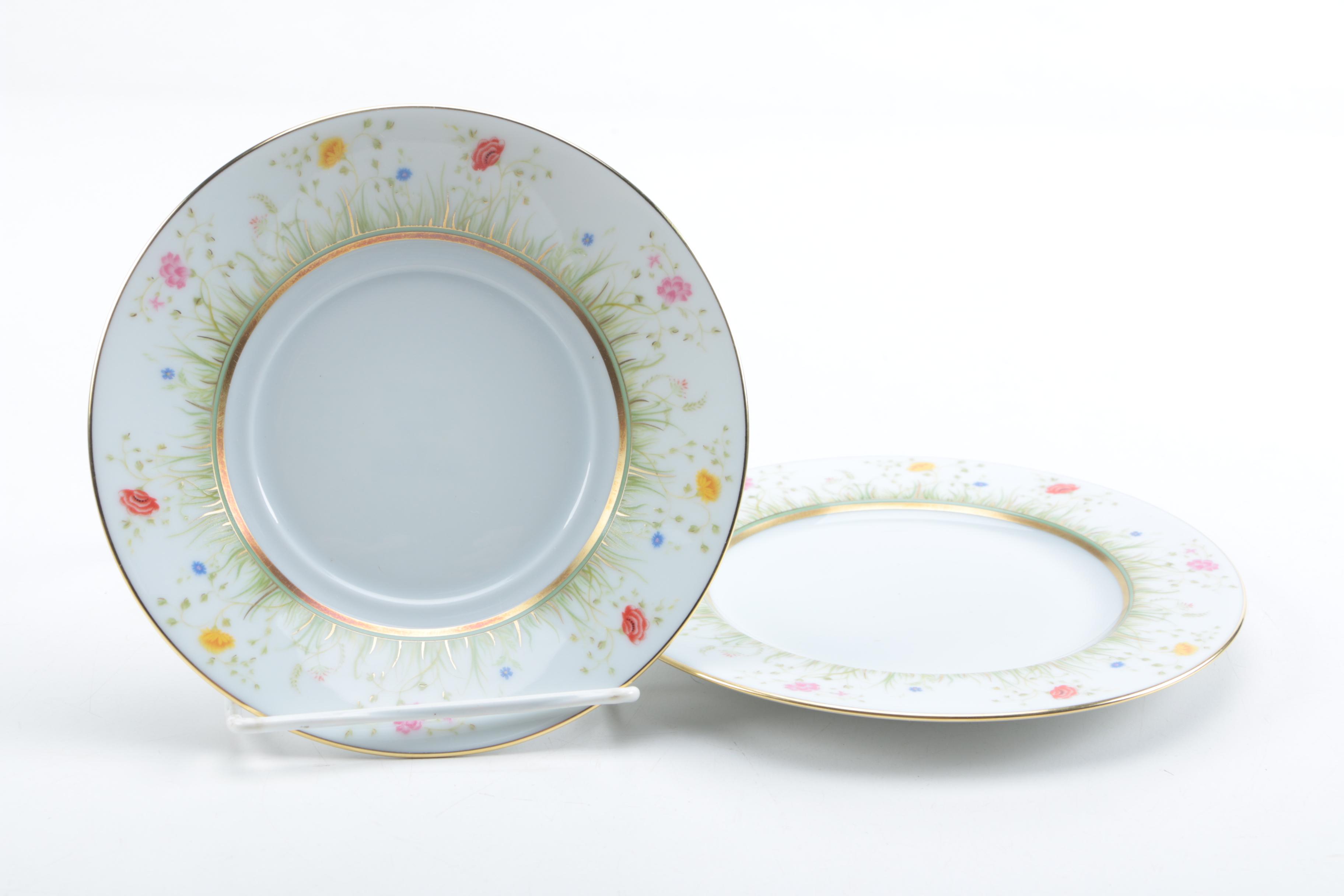 Porcelain Tableware Featuring Royal Albert