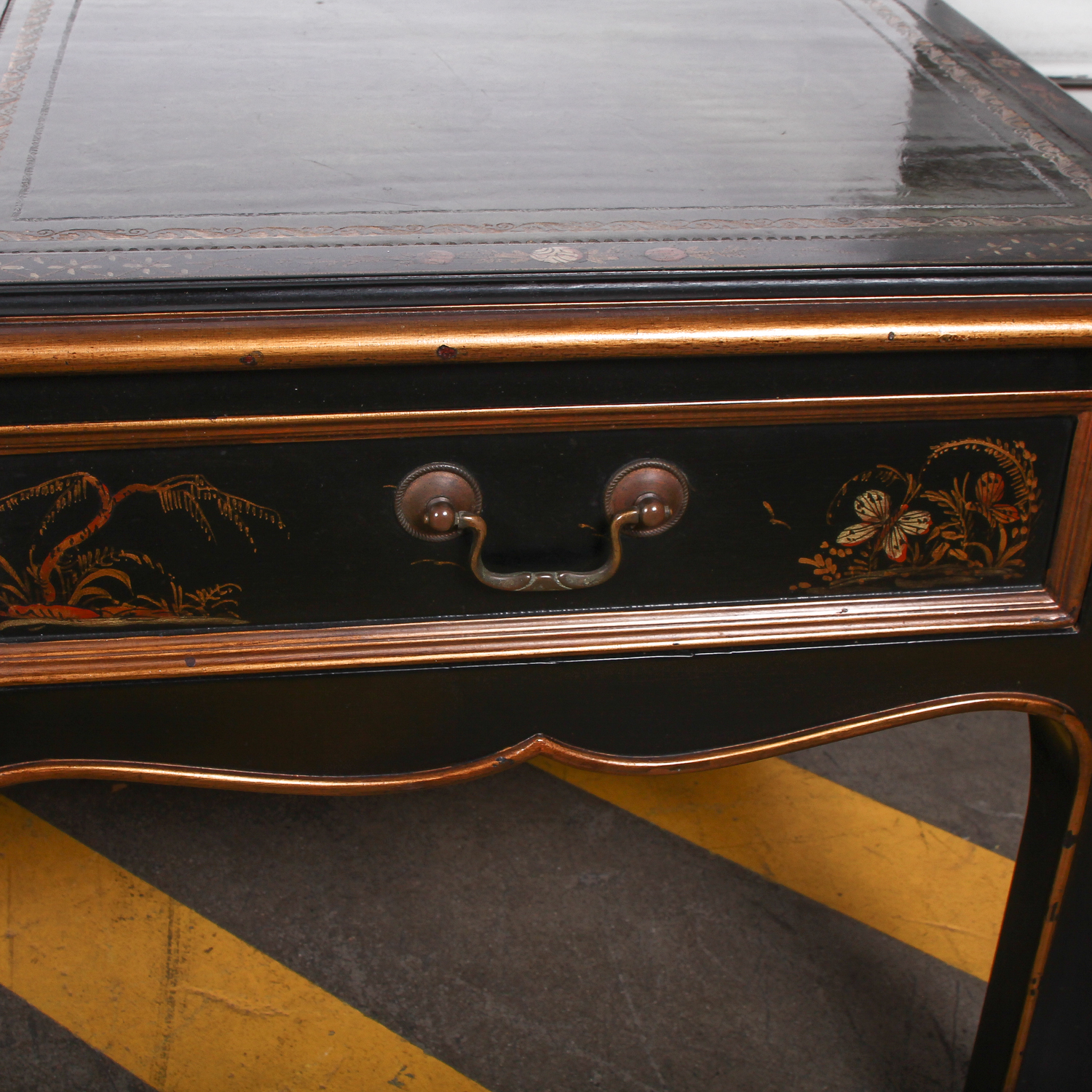 Vintage Chinoiserie Lacquered Coffee Table