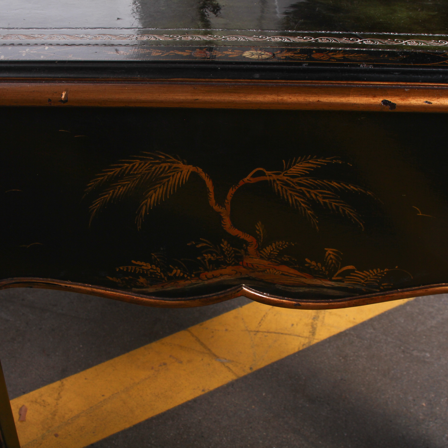 Vintage Chinoiserie Lacquered Coffee Table