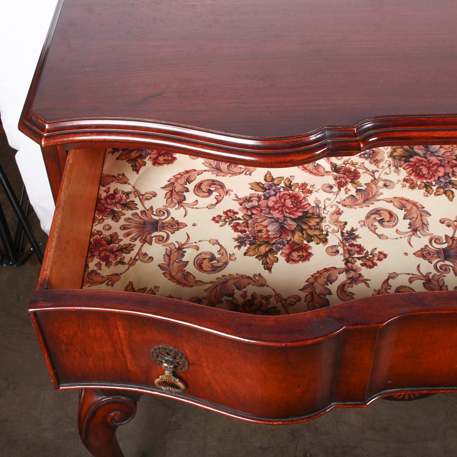 Vintage Queen Anne Style Mahogany Side Table by John Wanamaker