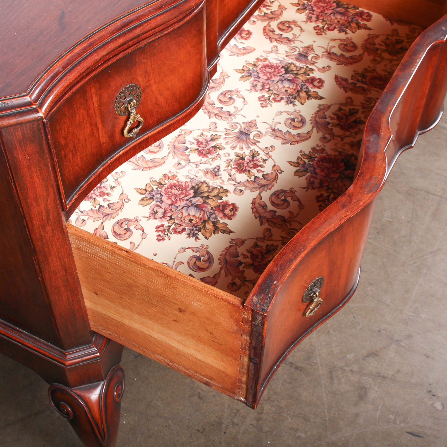 Vintage Queen Anne Style Mahogany Side Table by John Wanamaker