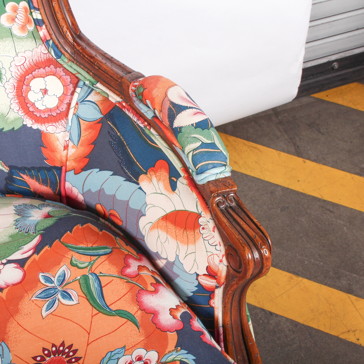 Vintage Floral Arm Chair with Matching Pillows