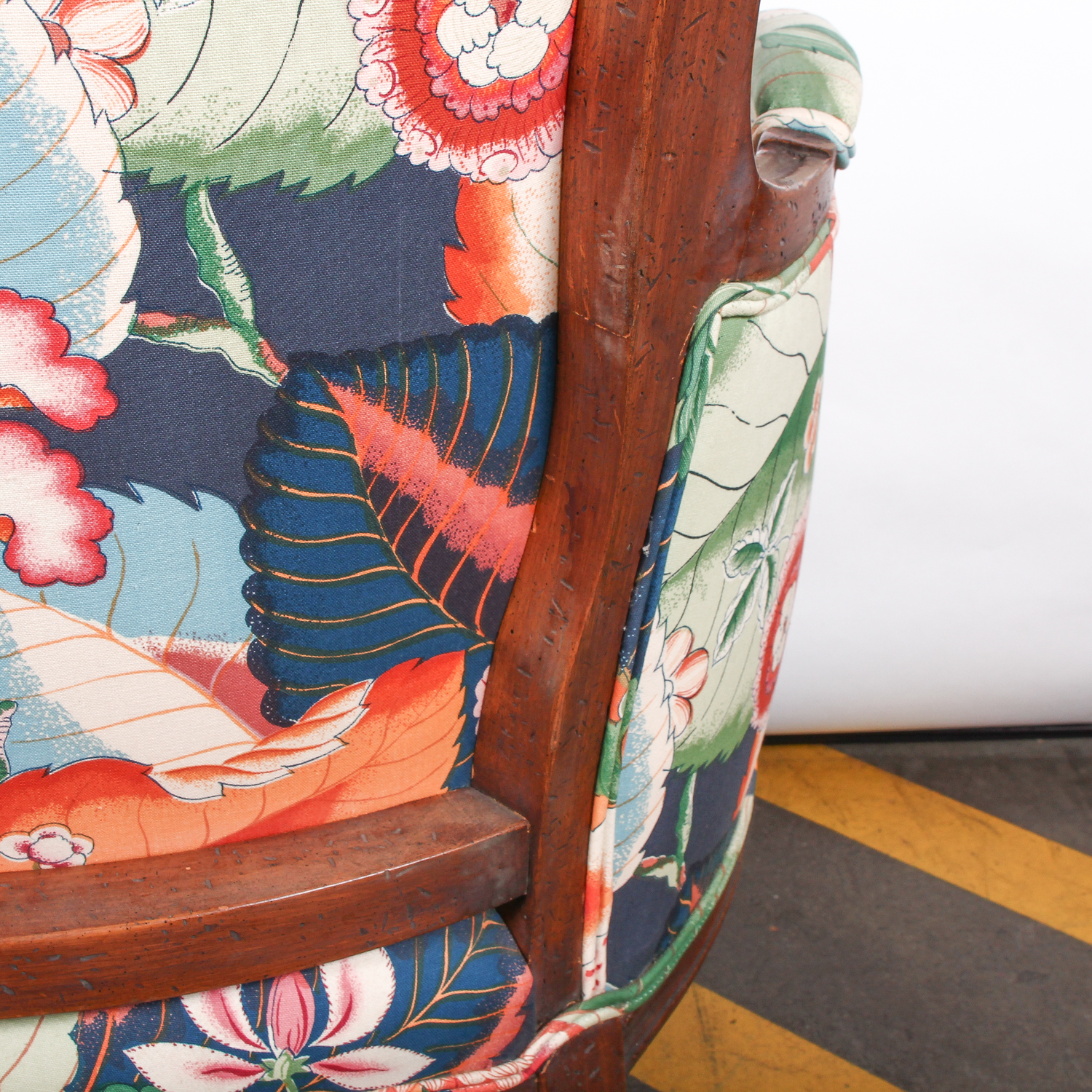 Vintage Floral Arm Chair with Matching Pillows