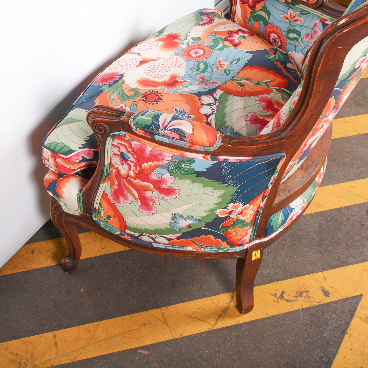 Vintage Floral Arm Chair with Matching Pillows