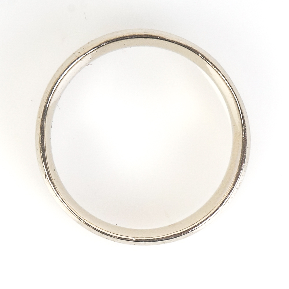 14K White Gold Flat Comfort Fit Wedding Band