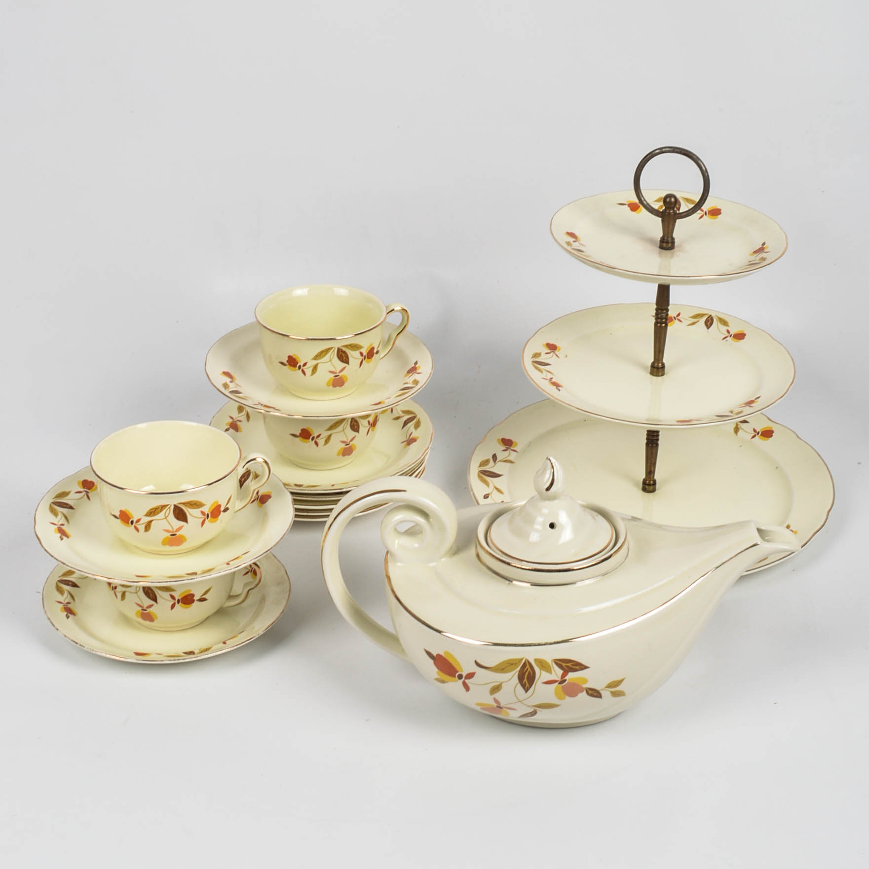Vintage Hall's  Superior "Autumn Leaf"  Serveware