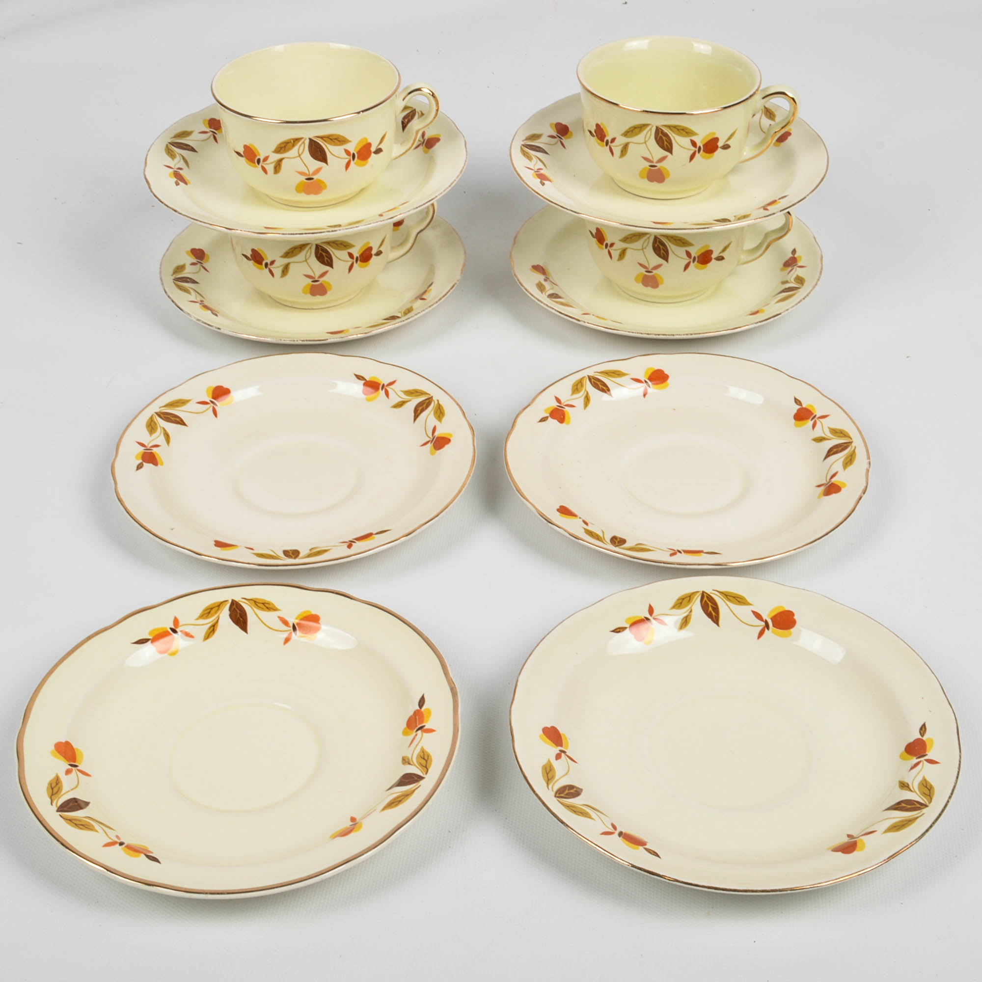 Vintage Hall's  Superior "Autumn Leaf"  Serveware