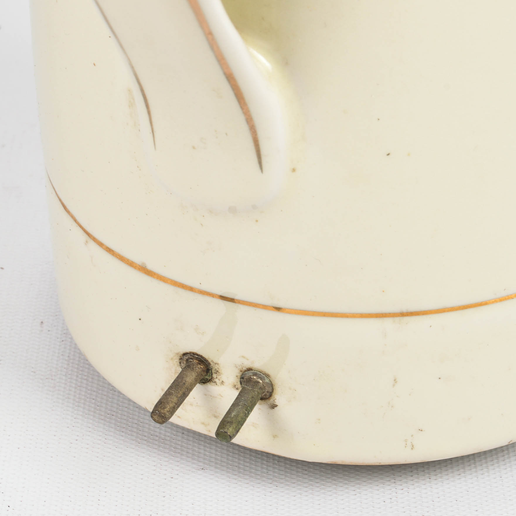 Hall China's "Autumn Leaf" Serveware