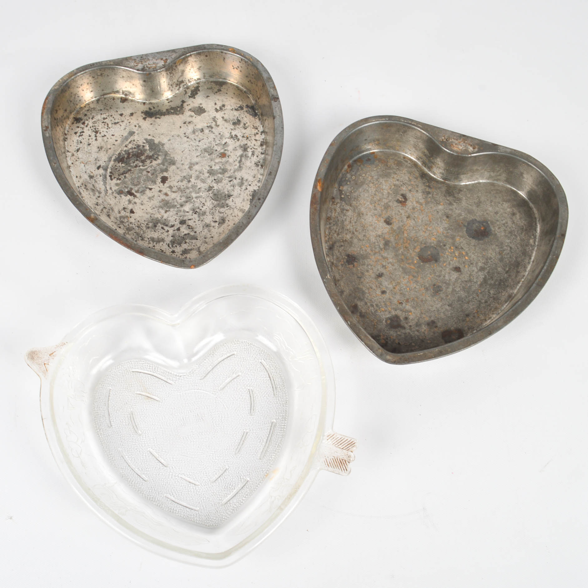 Vintage Kitchen and Housewares including Wagner Ware