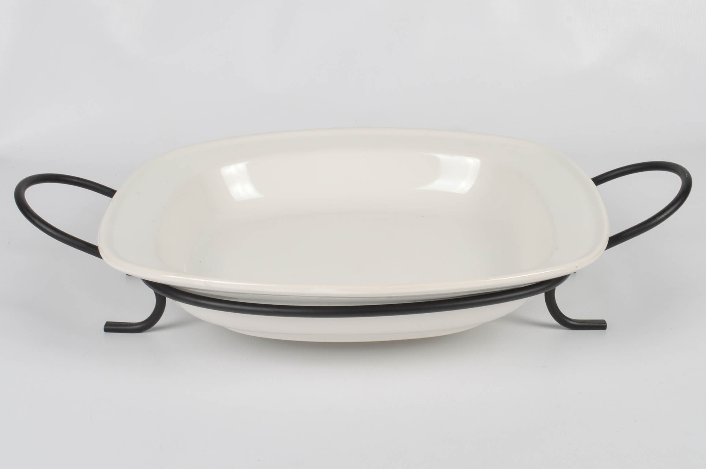 Assorted Kitchen Serving Pieces