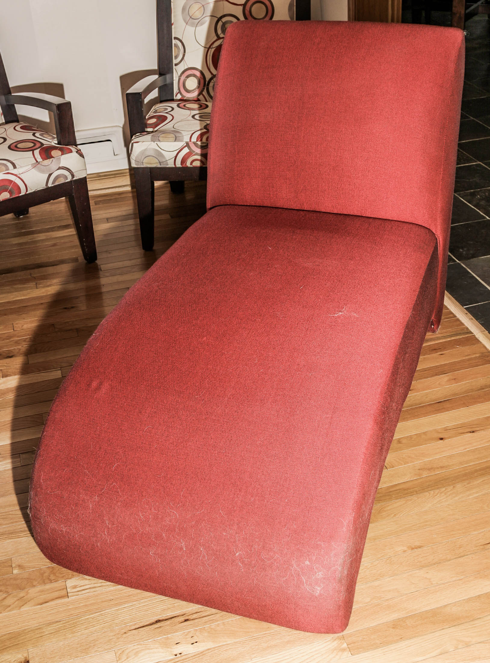 Modern Style Red Chaise Lounge