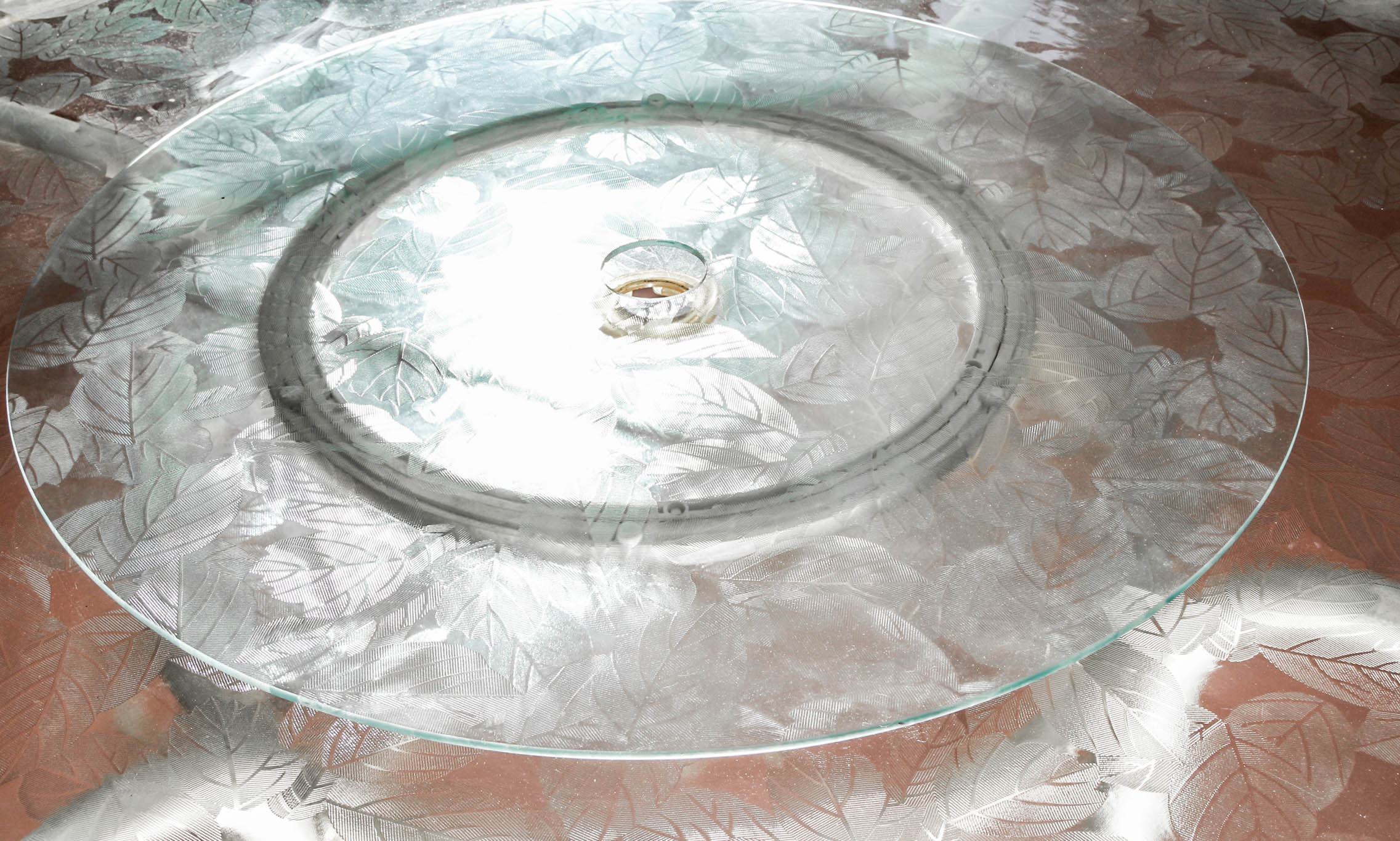 Round Patio Table and Five Chairs