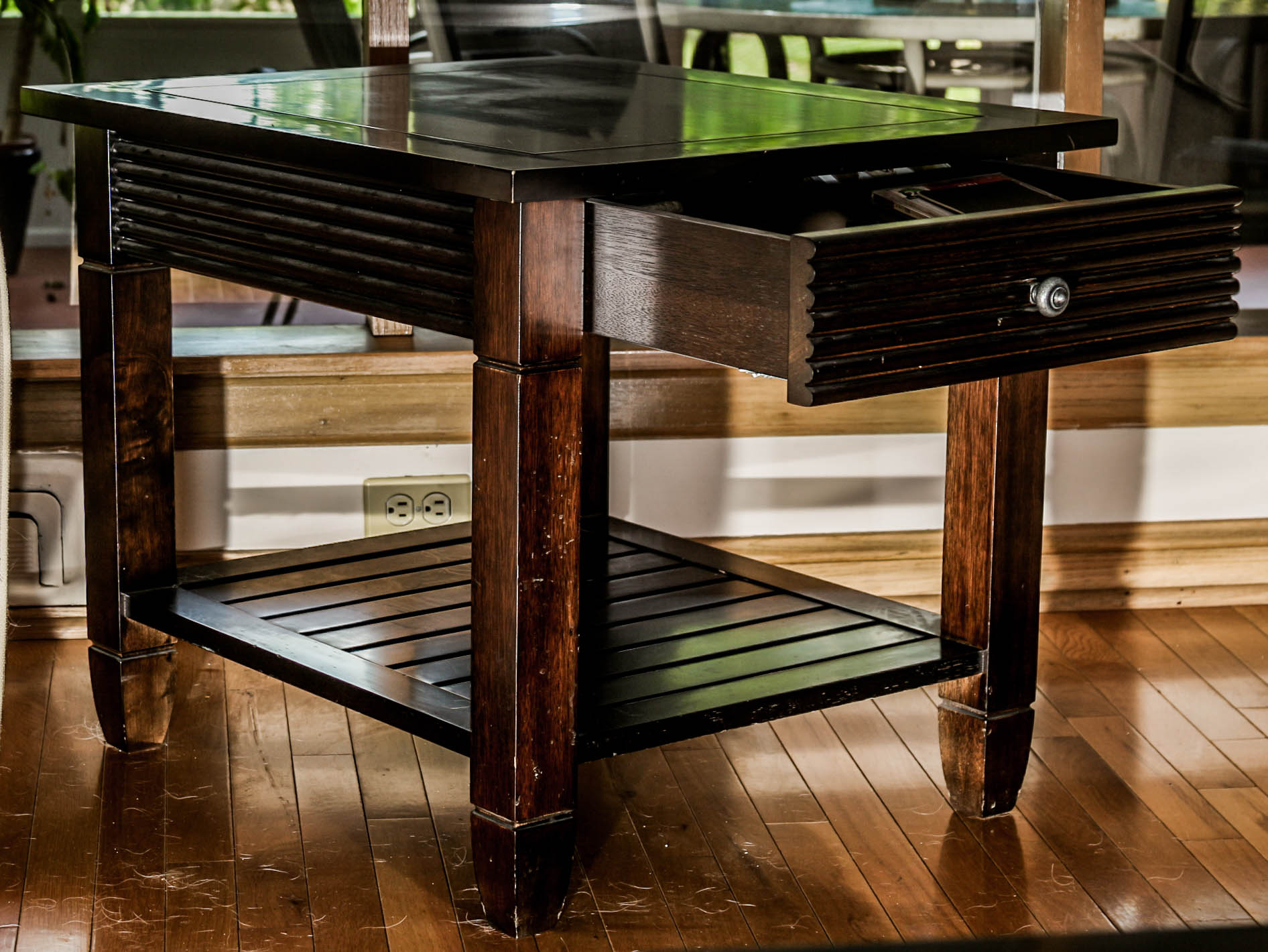 Ligna Furniture Matching Cocktail and End Tables