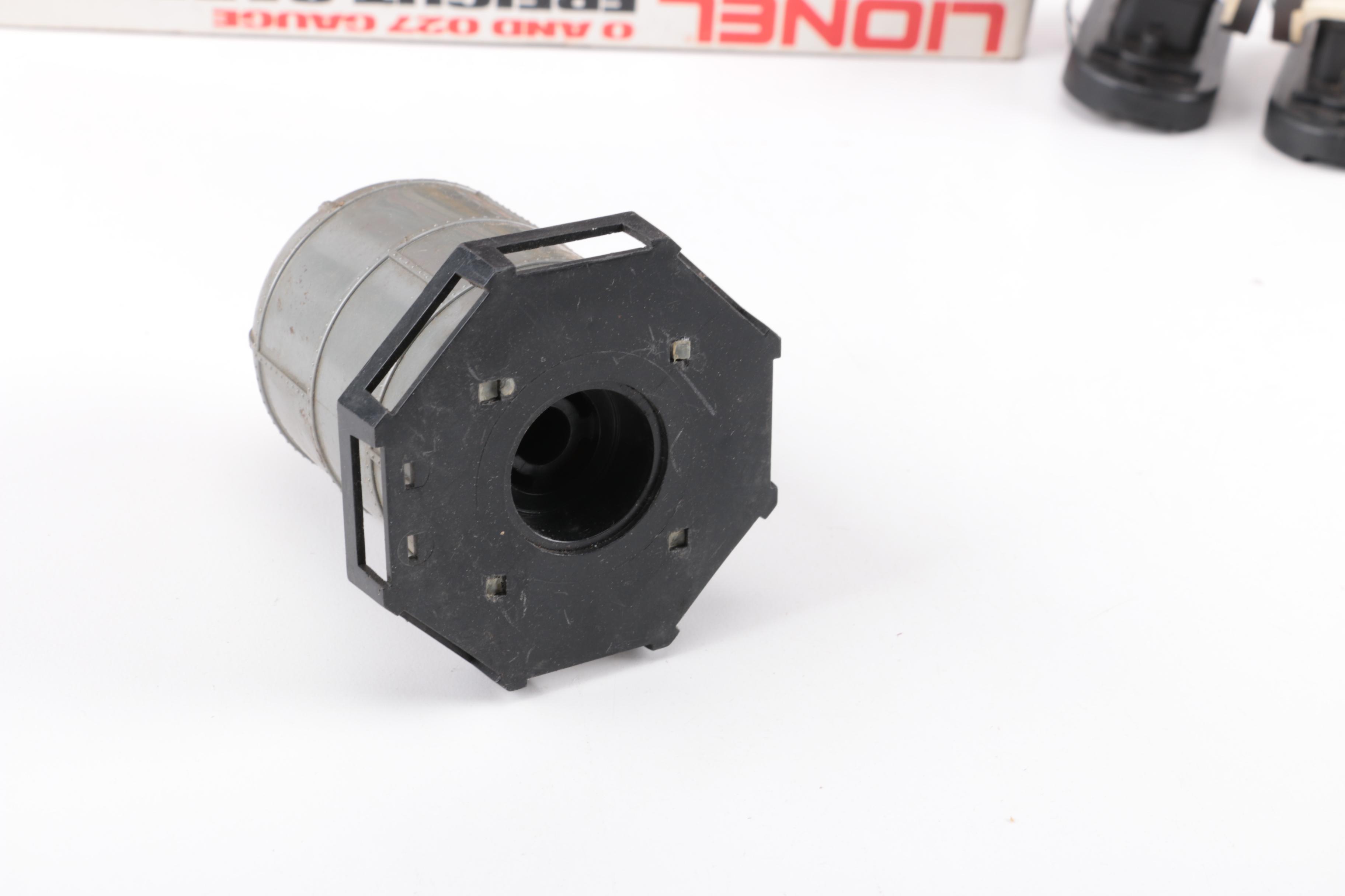 Lionel Train Cars with Accessories