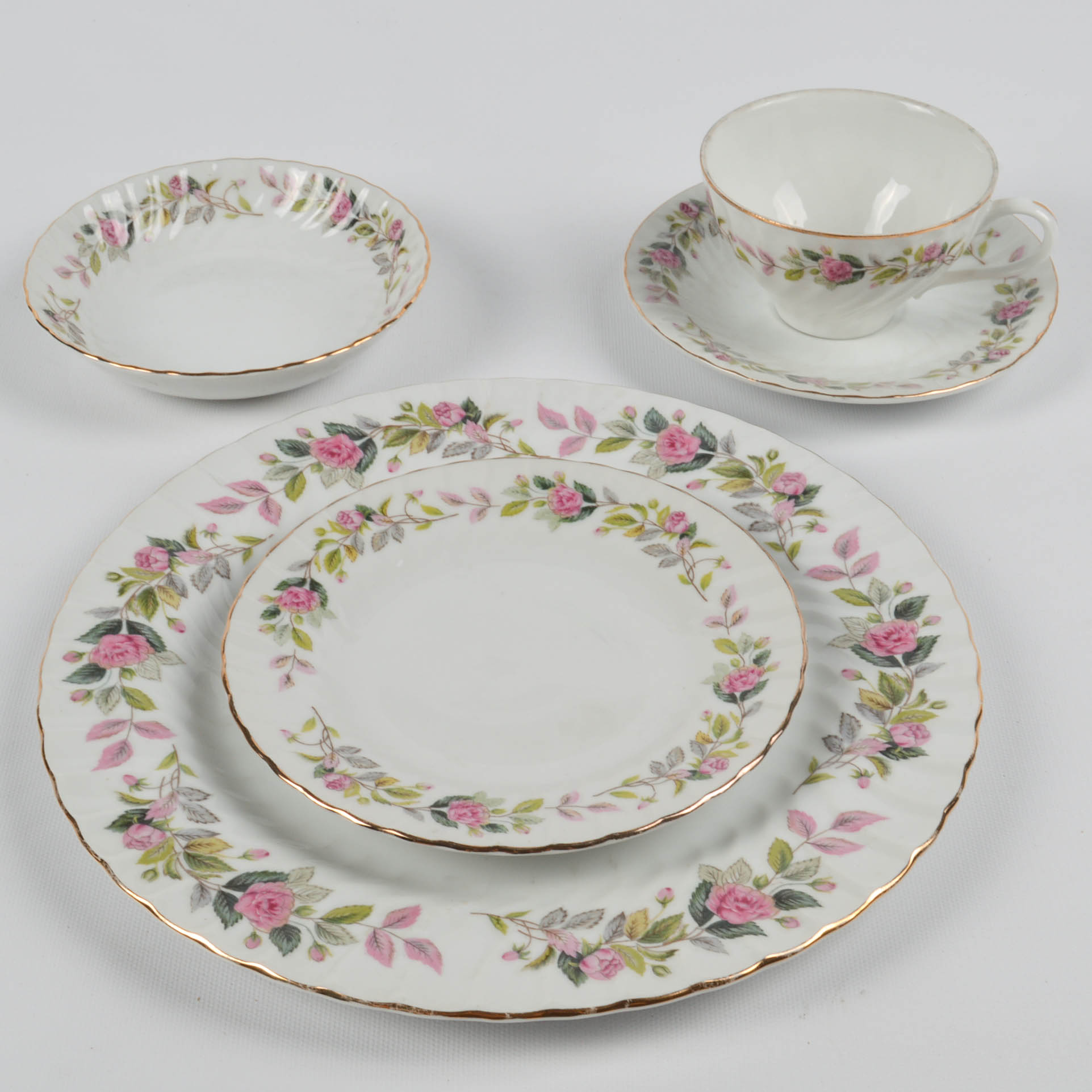 Creative "Regency Rose" Fine China
