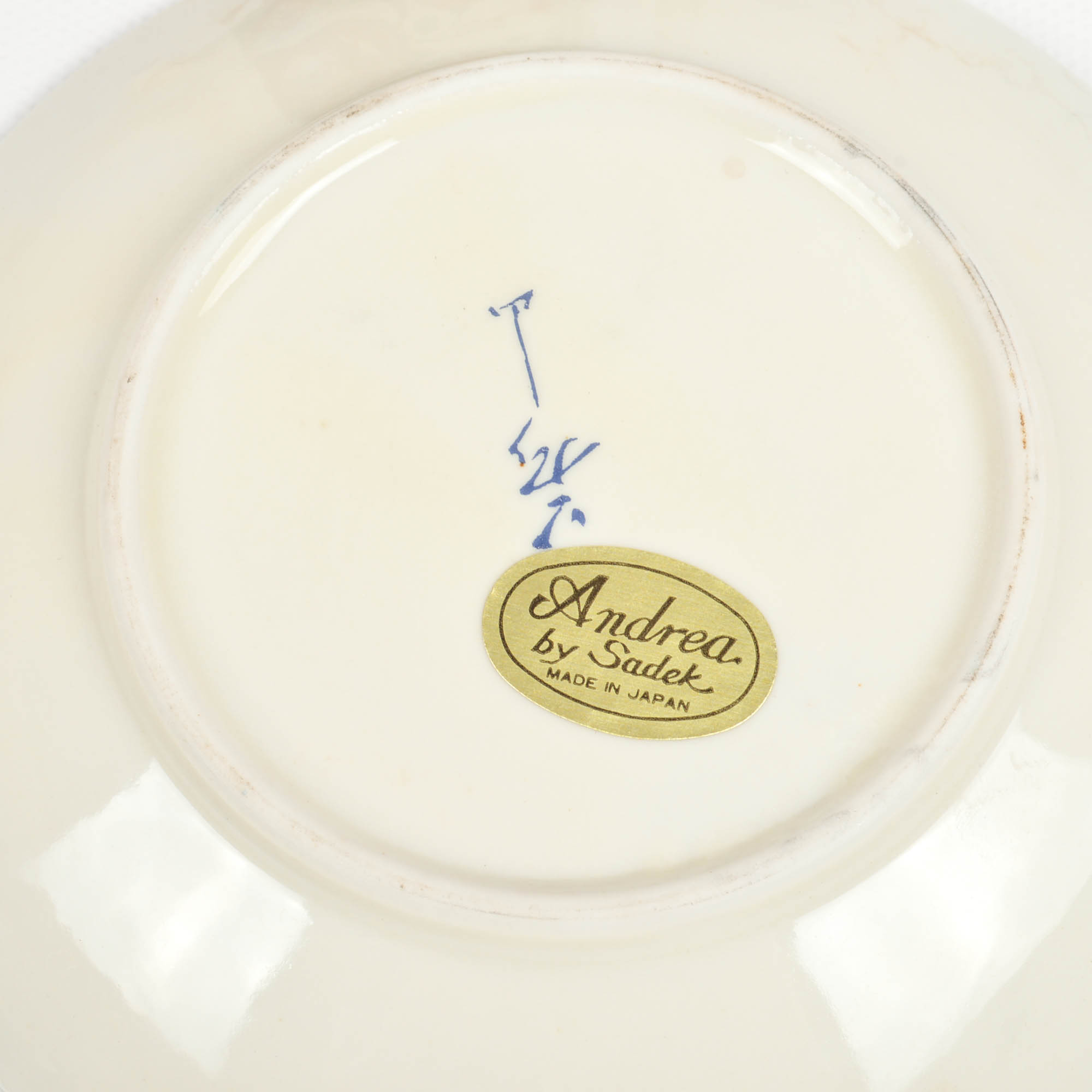 Butler Table With Andrea by Sadek Tableware