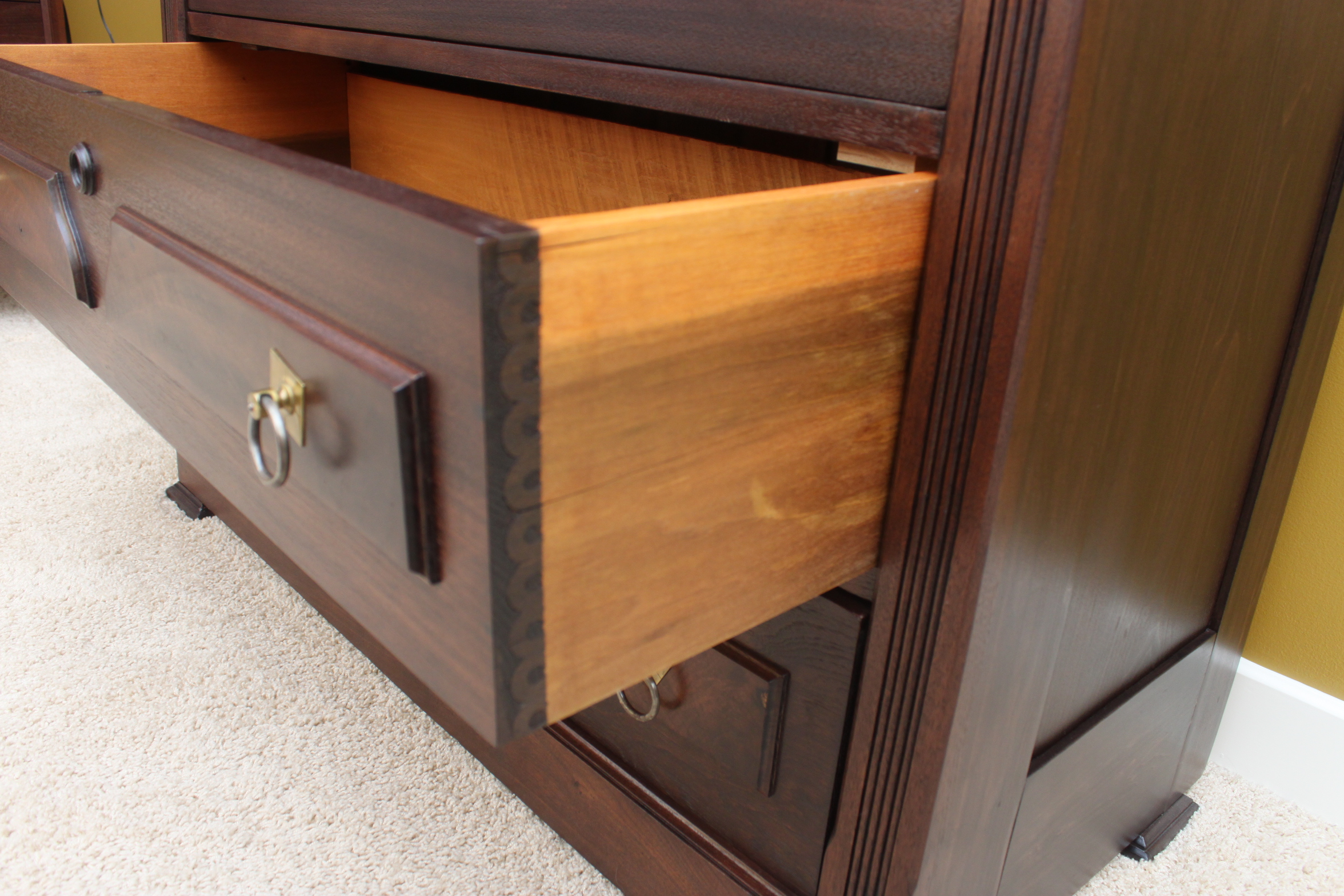 Antique Victorian Walnut Chest of Drawers